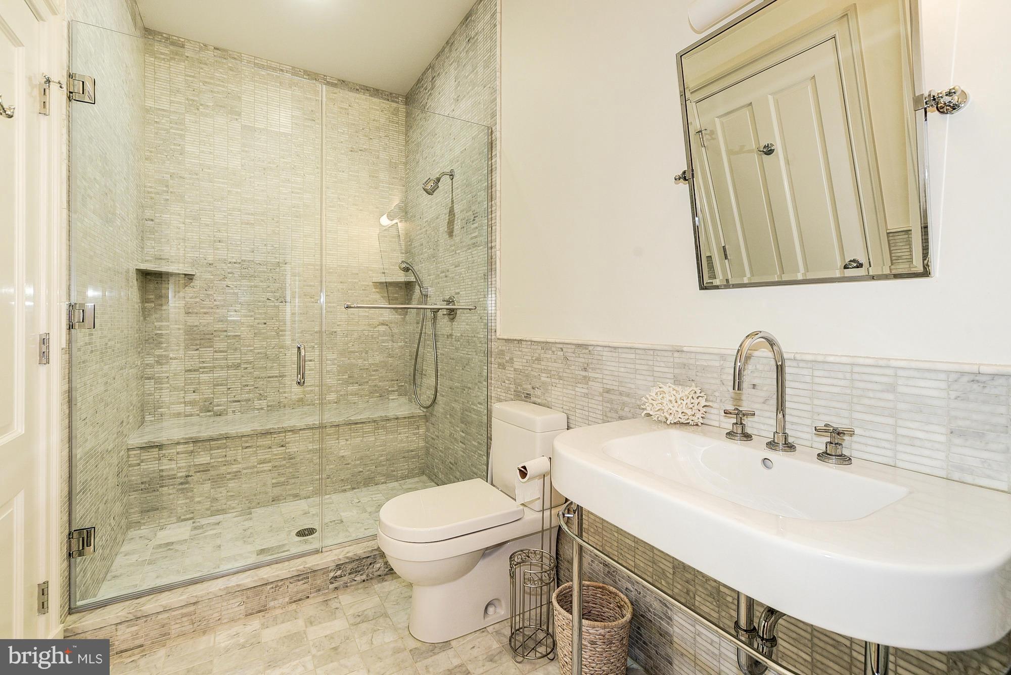 BRADLEY HILLS GROVE - Residential