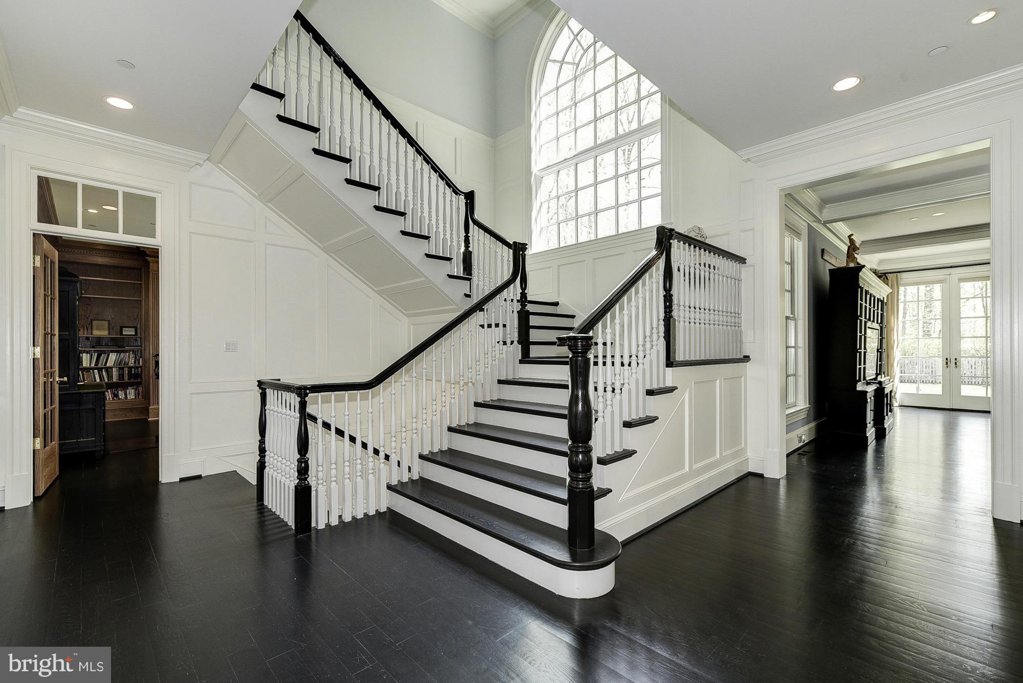 BRADLEY HILLS GROVE - Residential