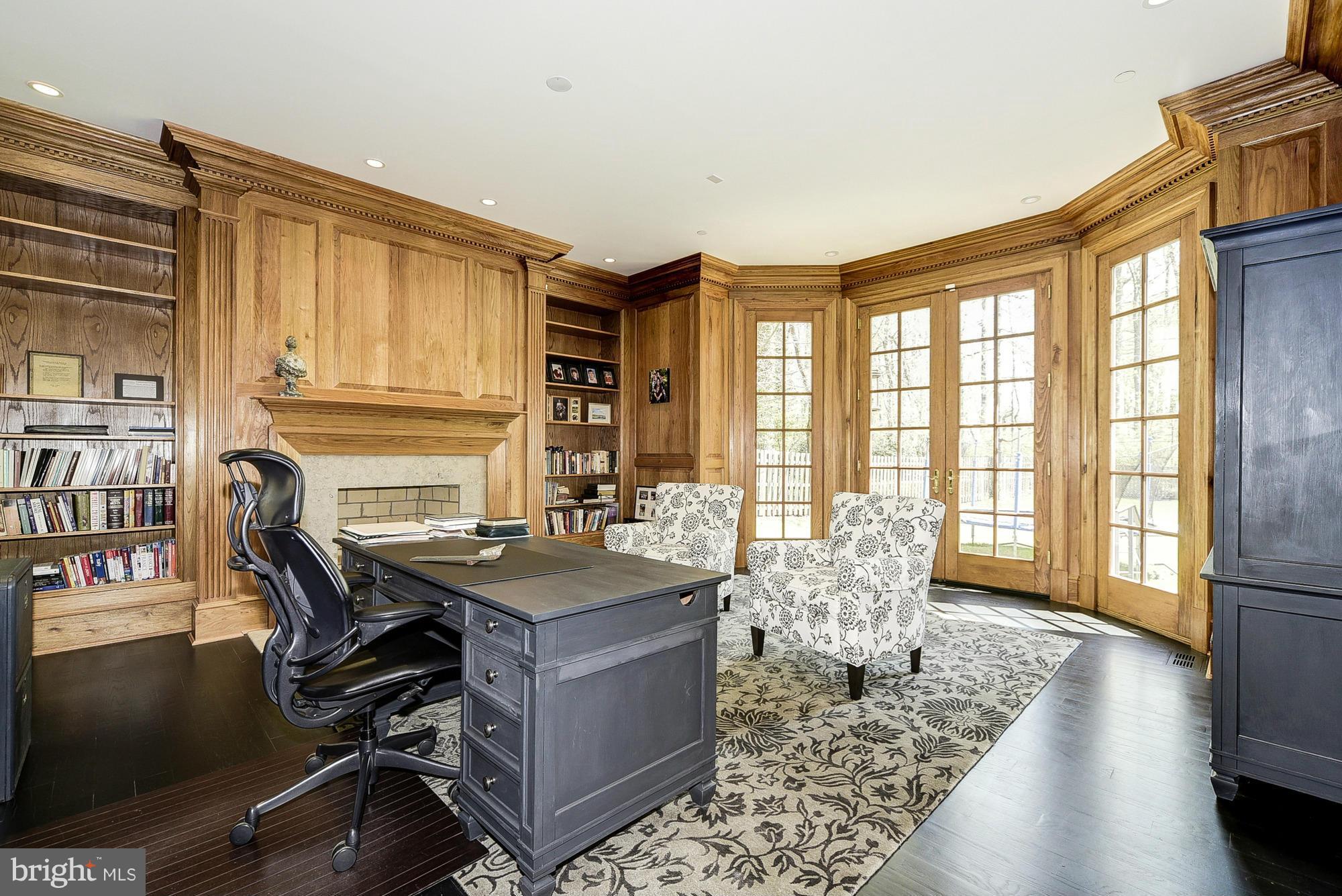 BRADLEY HILLS GROVE - Residential