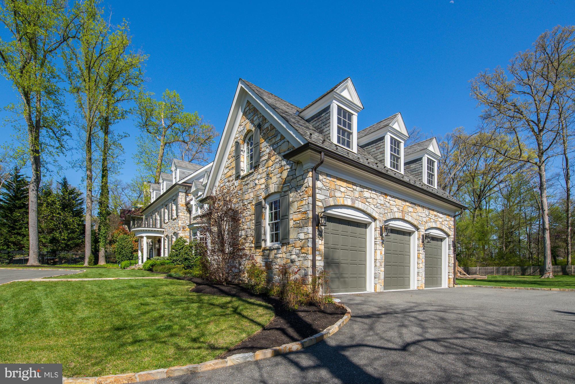 BRADLEY HILLS GROVE - Residential