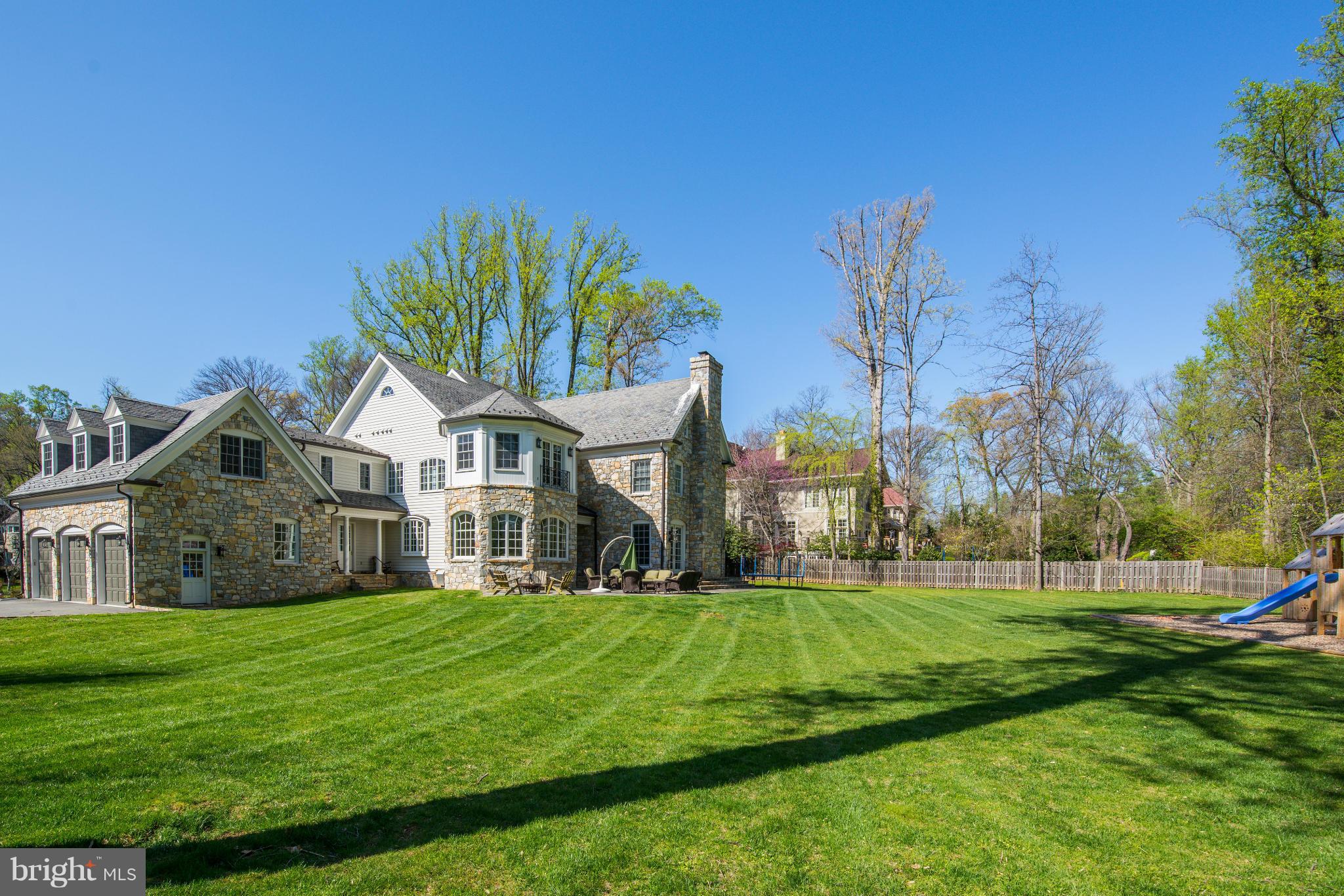 BRADLEY HILLS GROVE - Residential