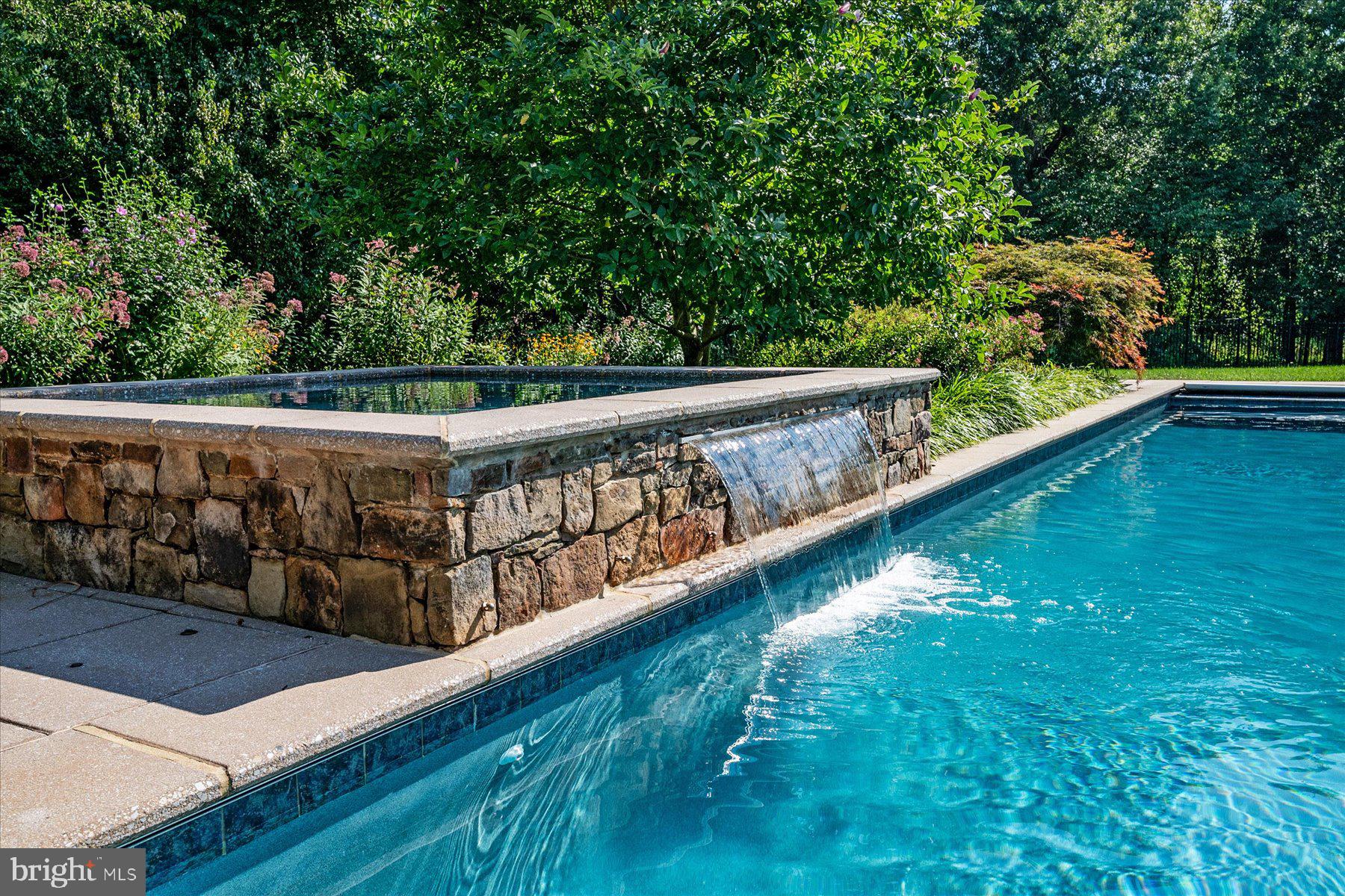 ASHLEIGH KNOLLS - Residential