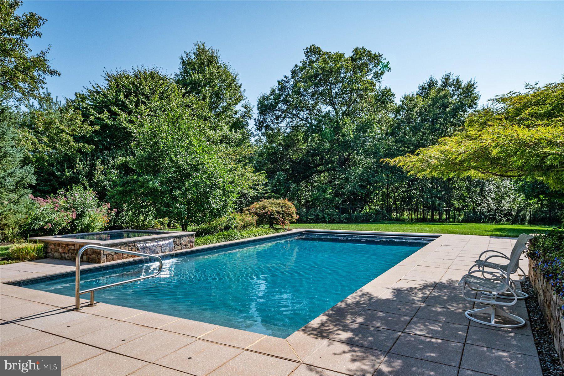 ASHLEIGH KNOLLS - Residential