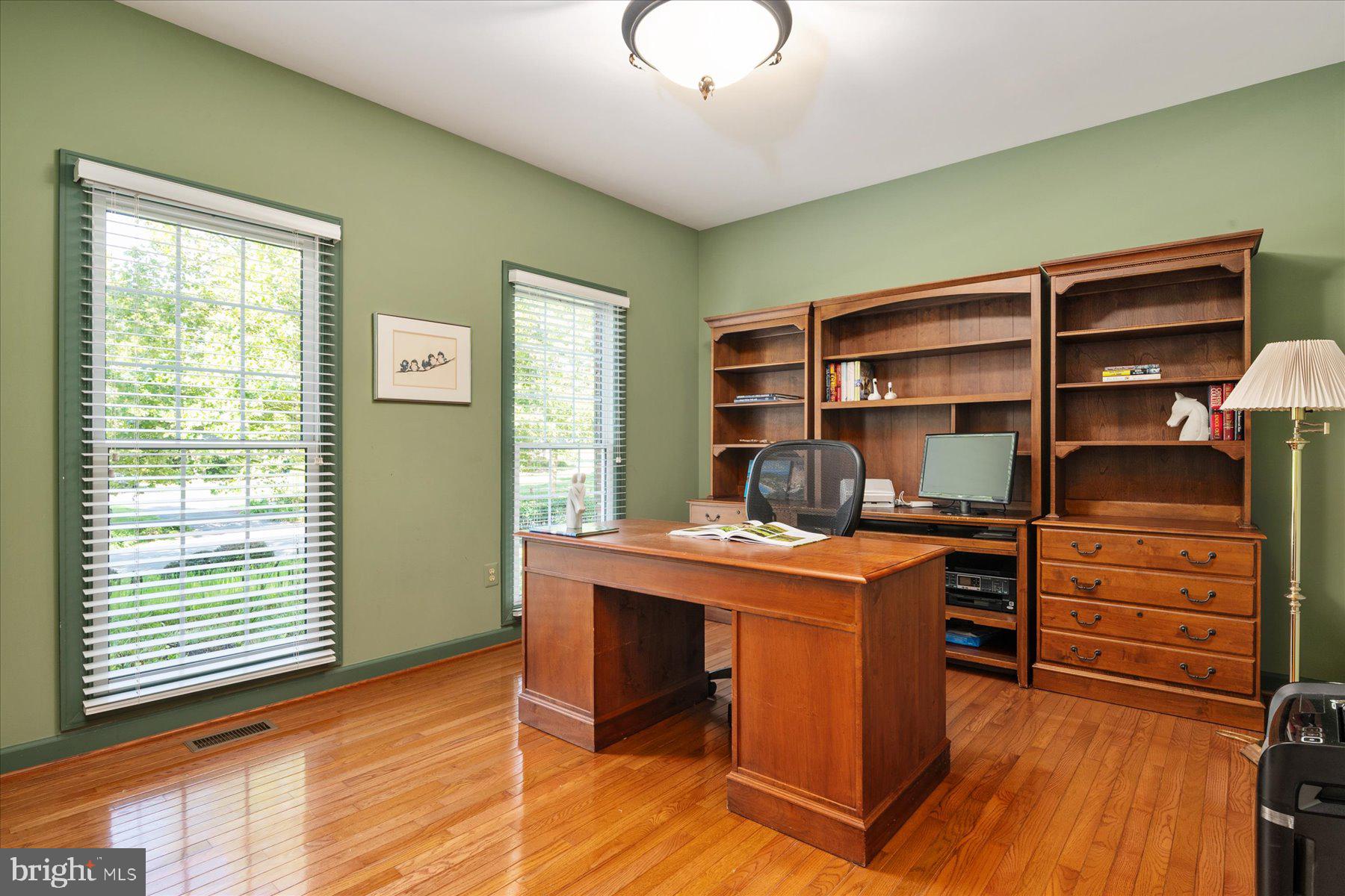 ASHLEIGH KNOLLS - Residential