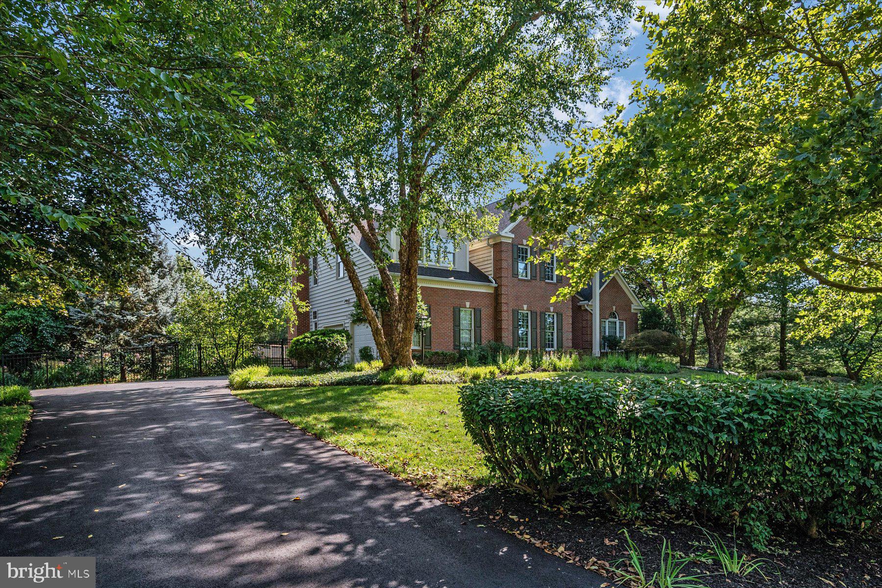 ASHLEIGH KNOLLS - Residential