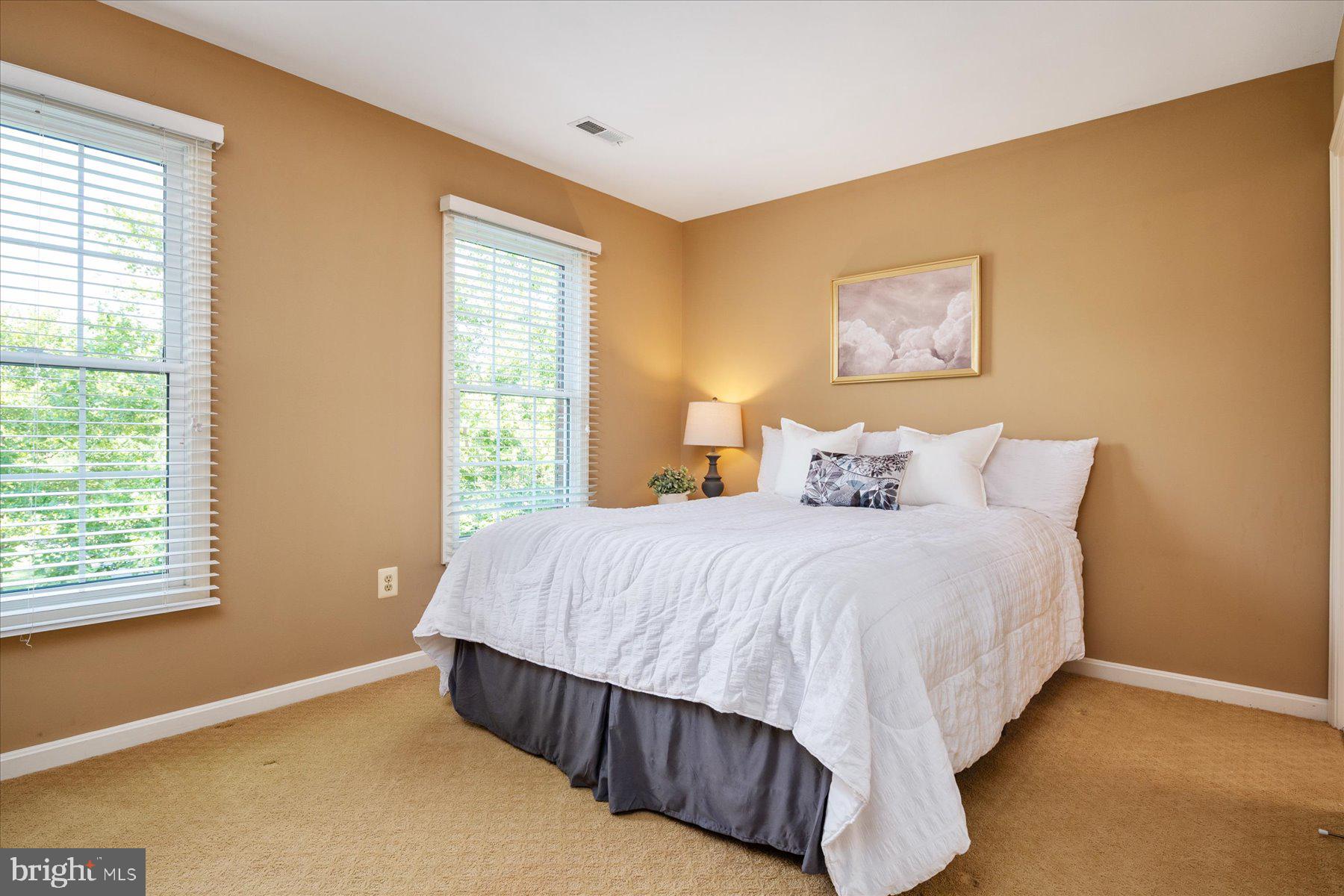 ASHLEIGH KNOLLS - Residential