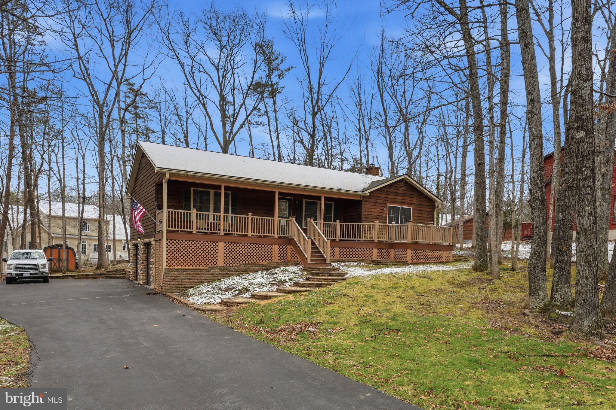 LAKE HOLIDAY ESTATES - Residential