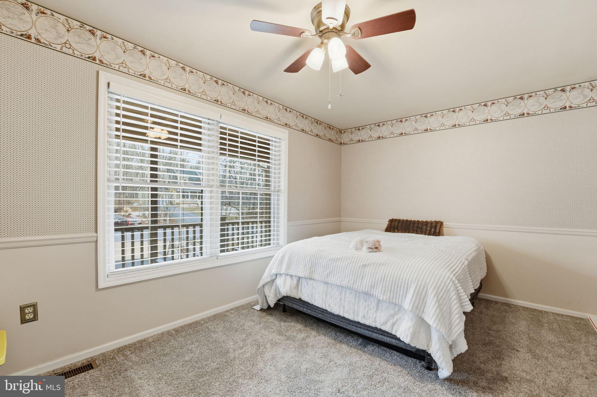 LAKE HOLIDAY ESTATES - Residential