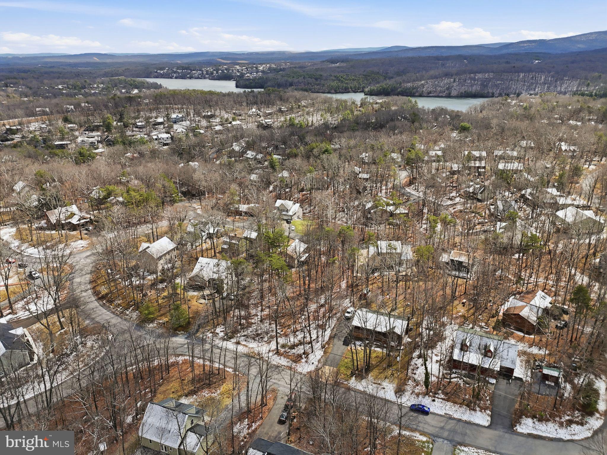 LAKE HOLIDAY ESTATES - Residential