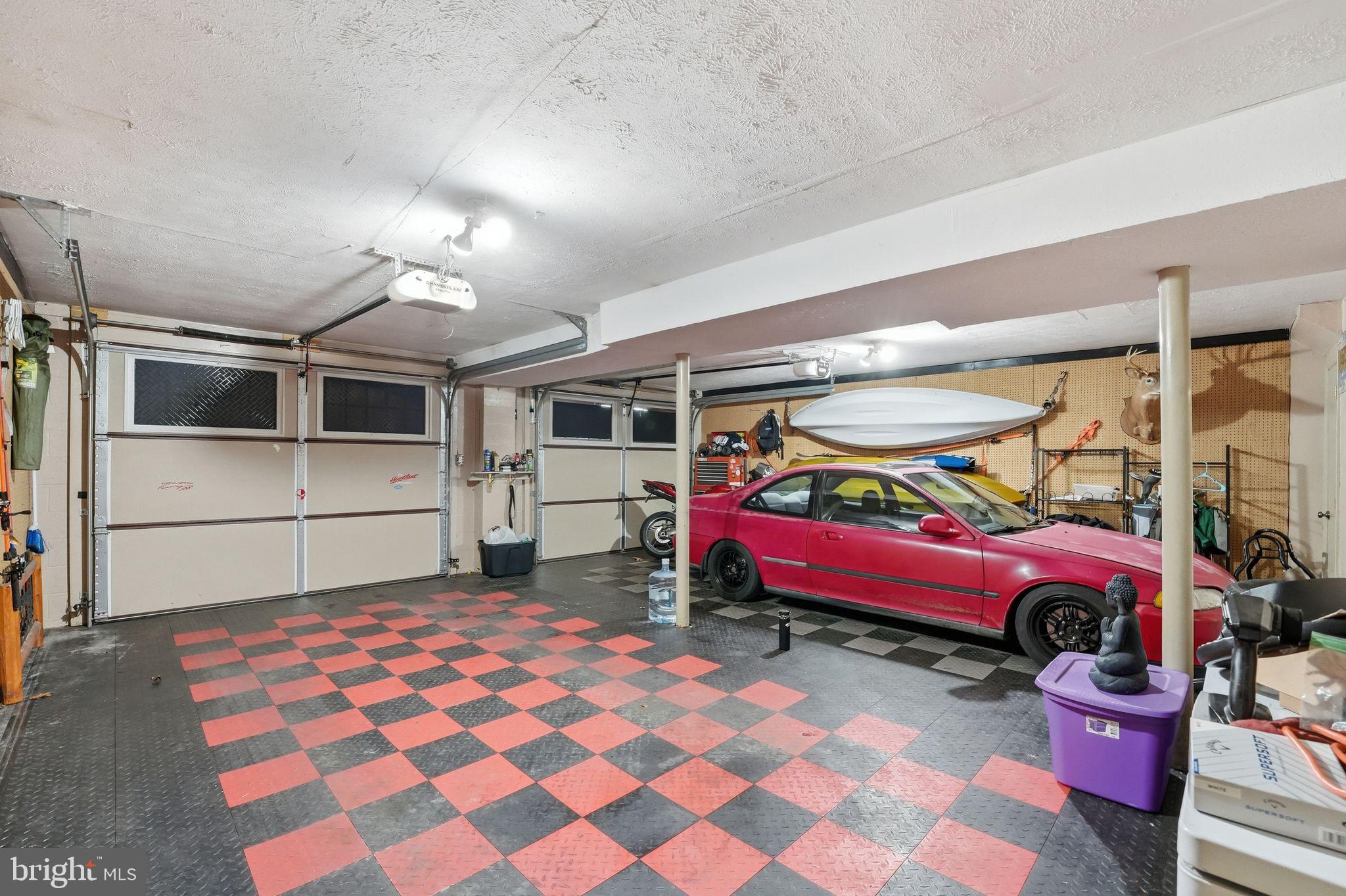 LAKE HOLIDAY ESTATES - Residential