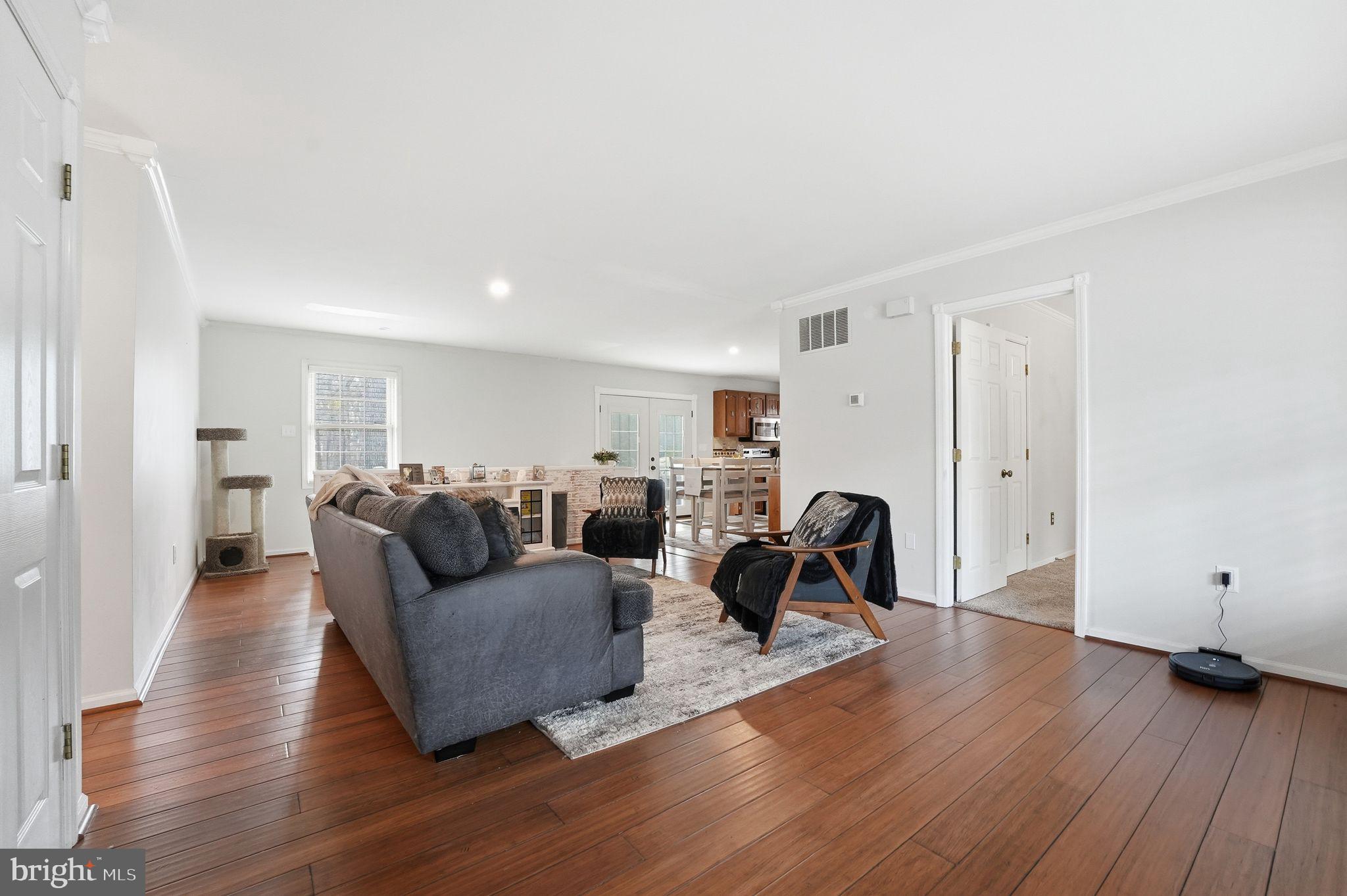 LAKE HOLIDAY ESTATES - Residential