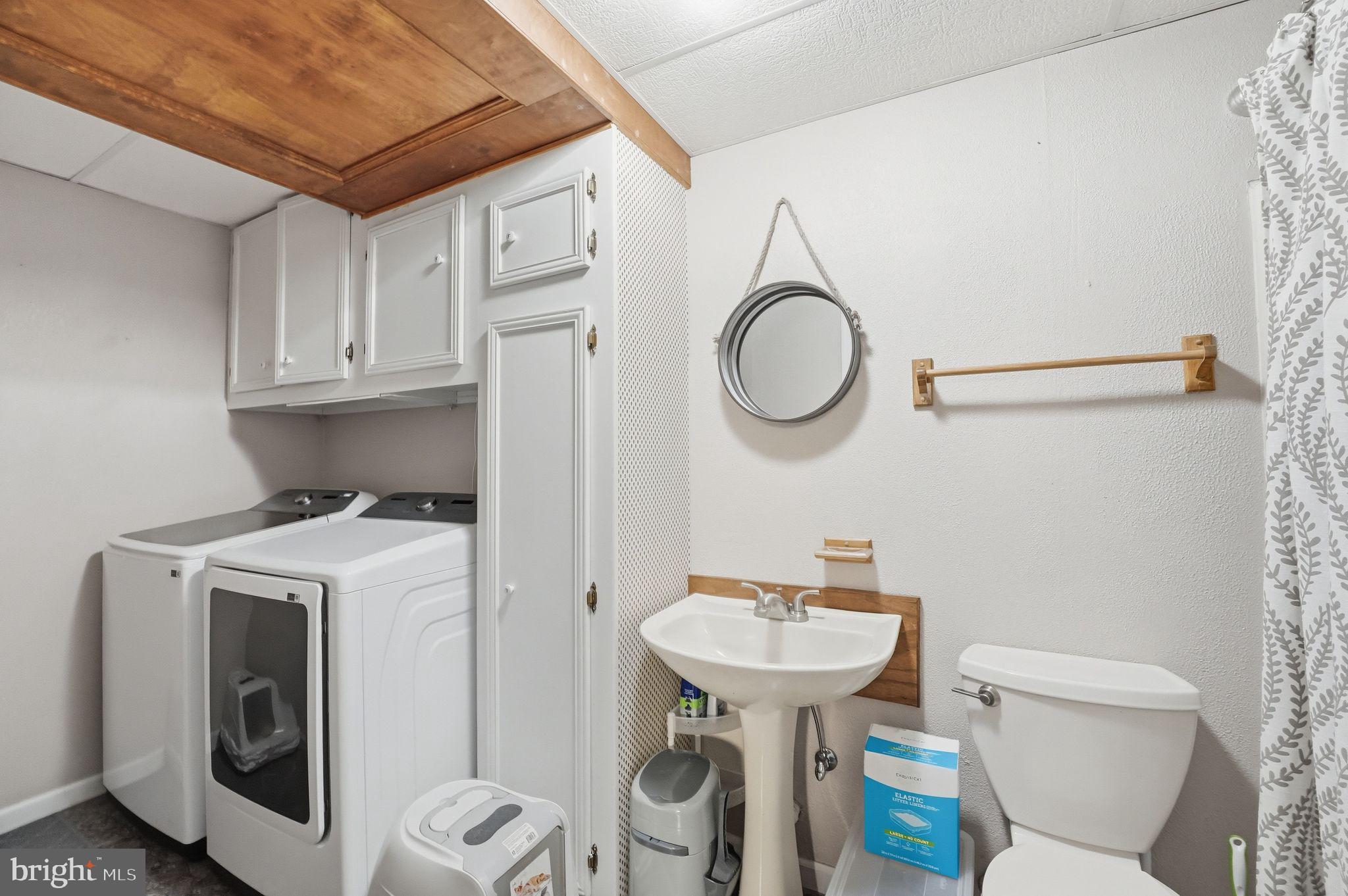 LAKE HOLIDAY ESTATES - Residential