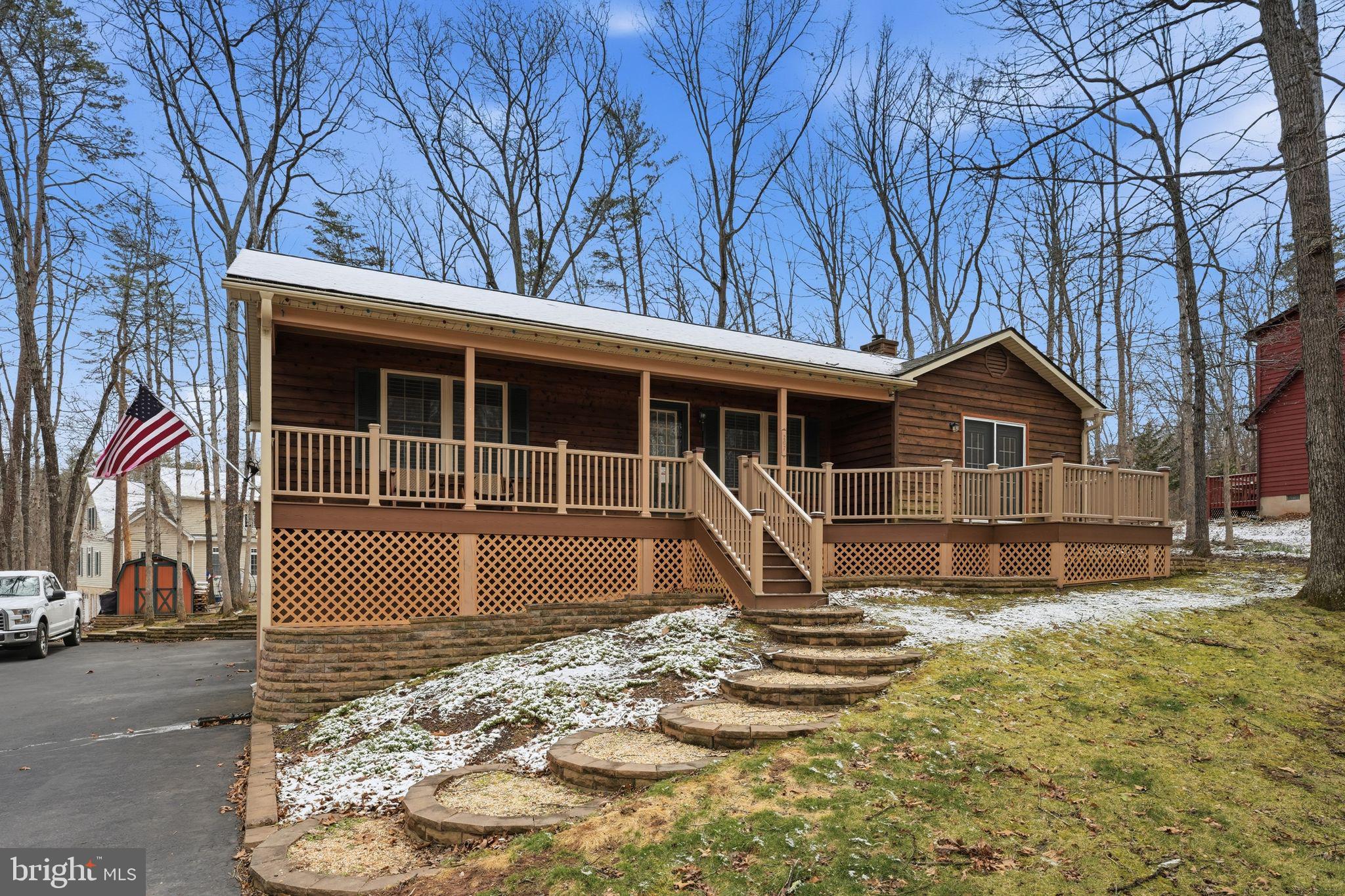 LAKE HOLIDAY ESTATES - Residential