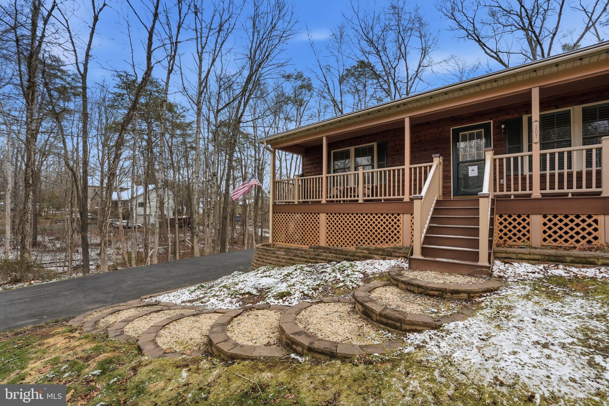 LAKE HOLIDAY ESTATES - Residential