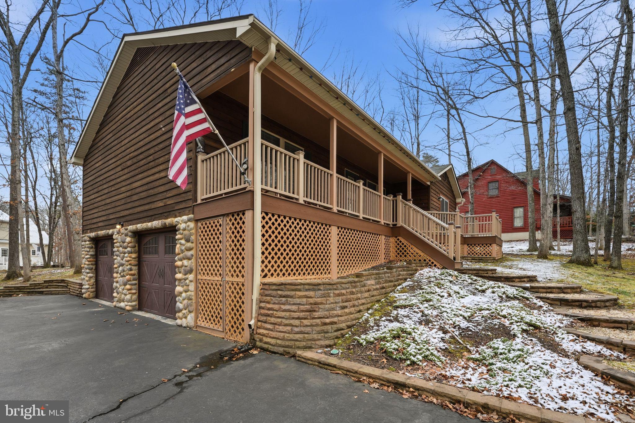 LAKE HOLIDAY ESTATES - Residential