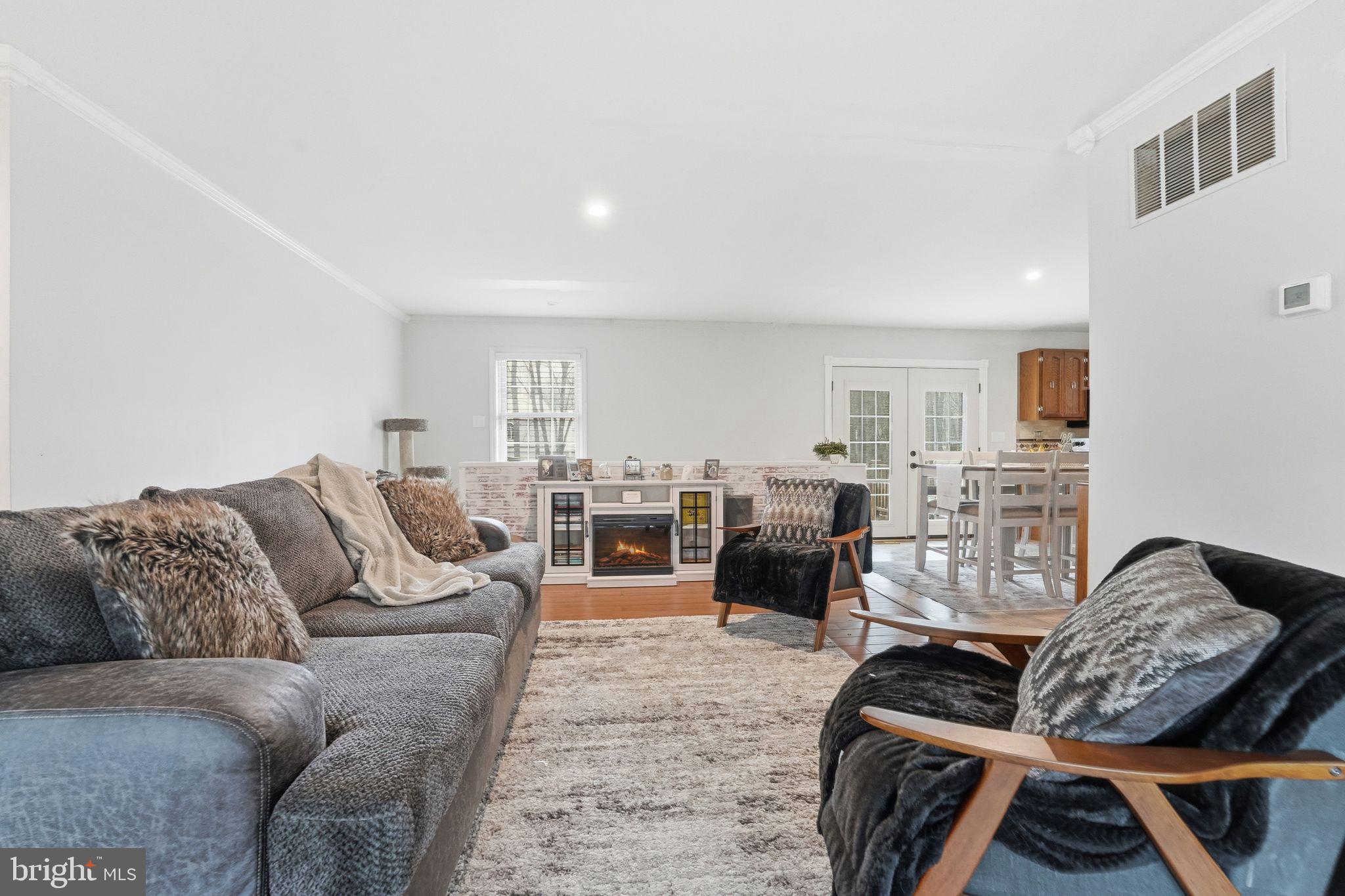 LAKE HOLIDAY ESTATES - Residential