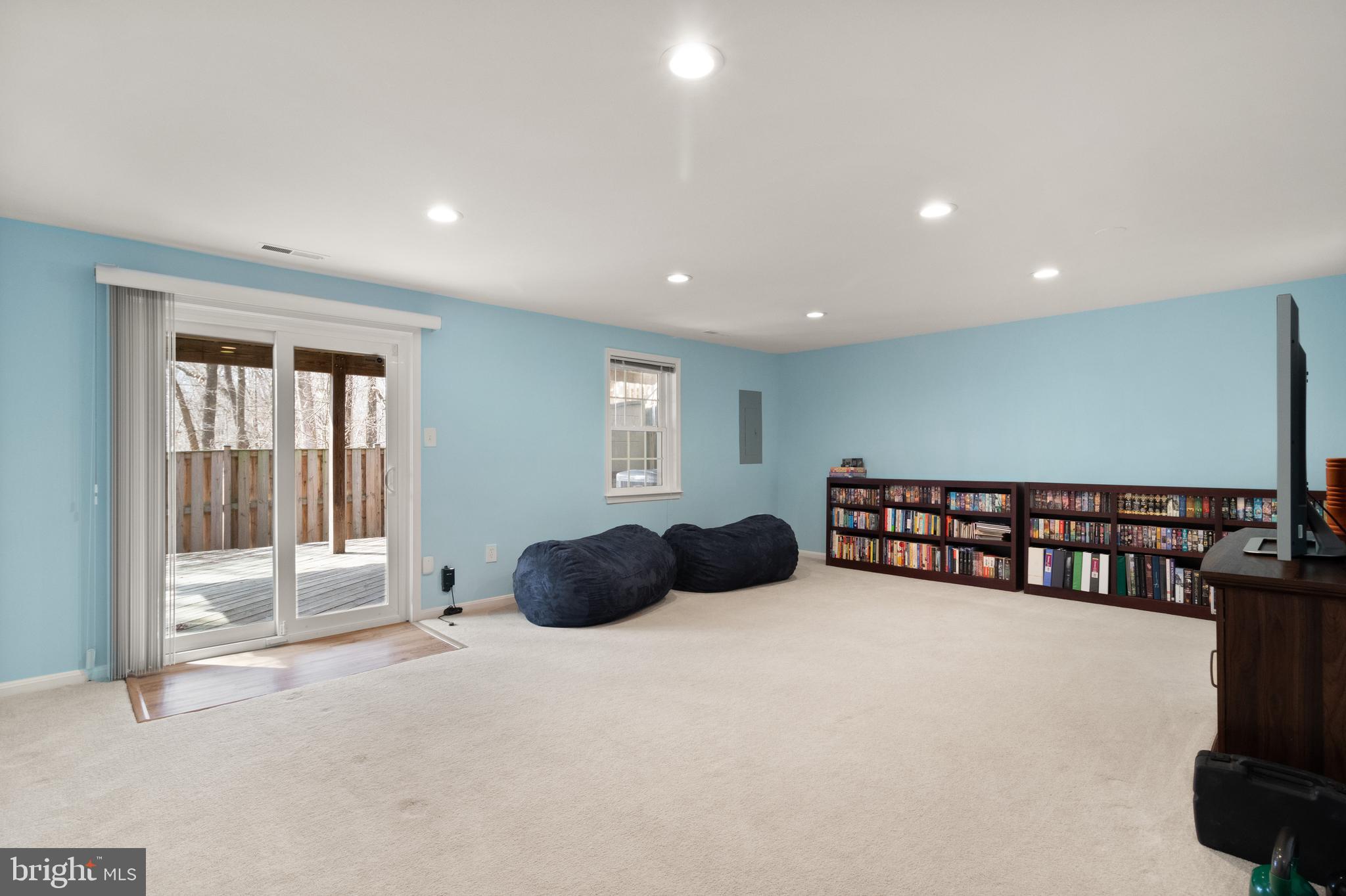 SPRING WOODS - Residential