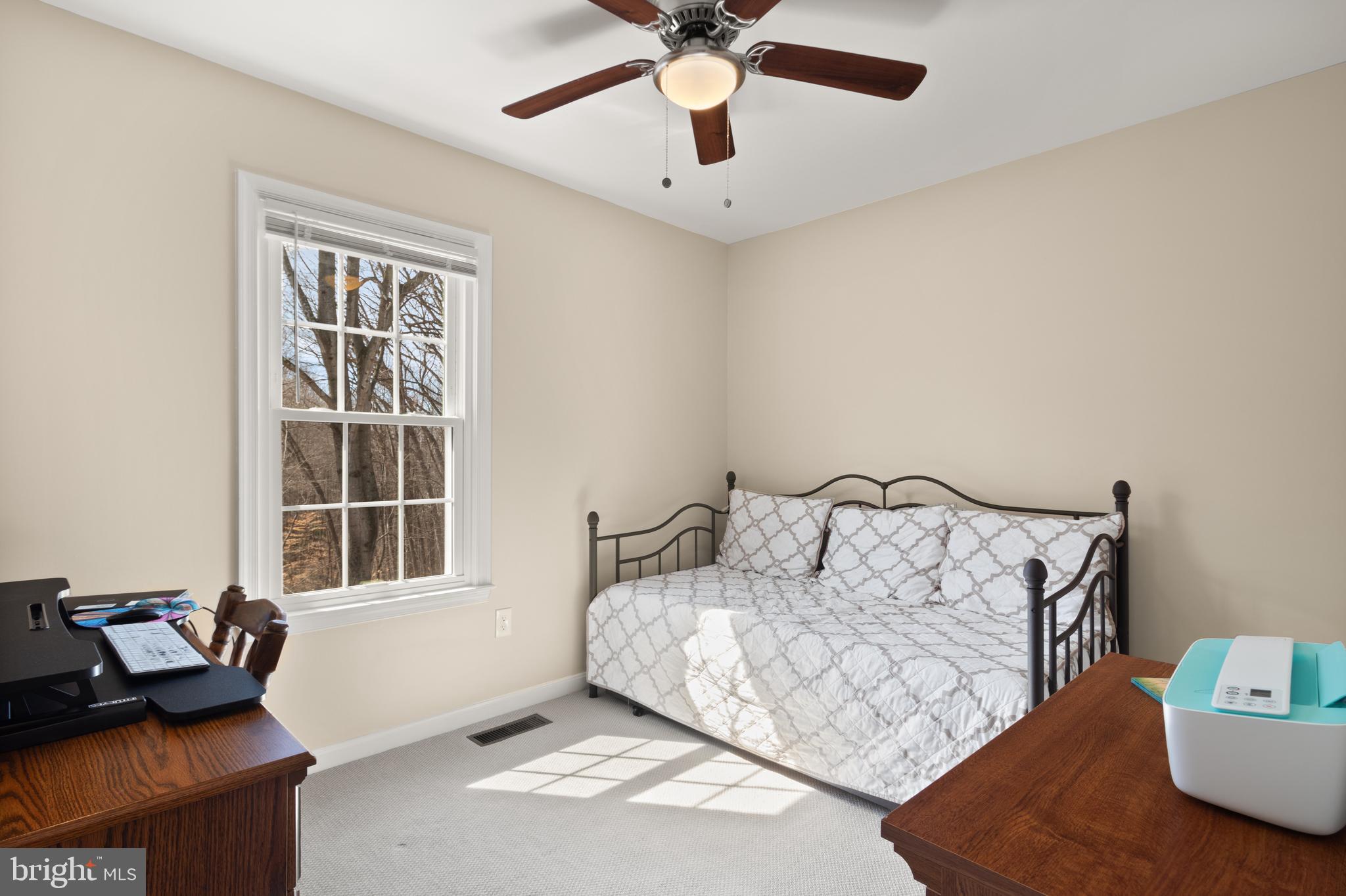 SPRING WOODS - Residential