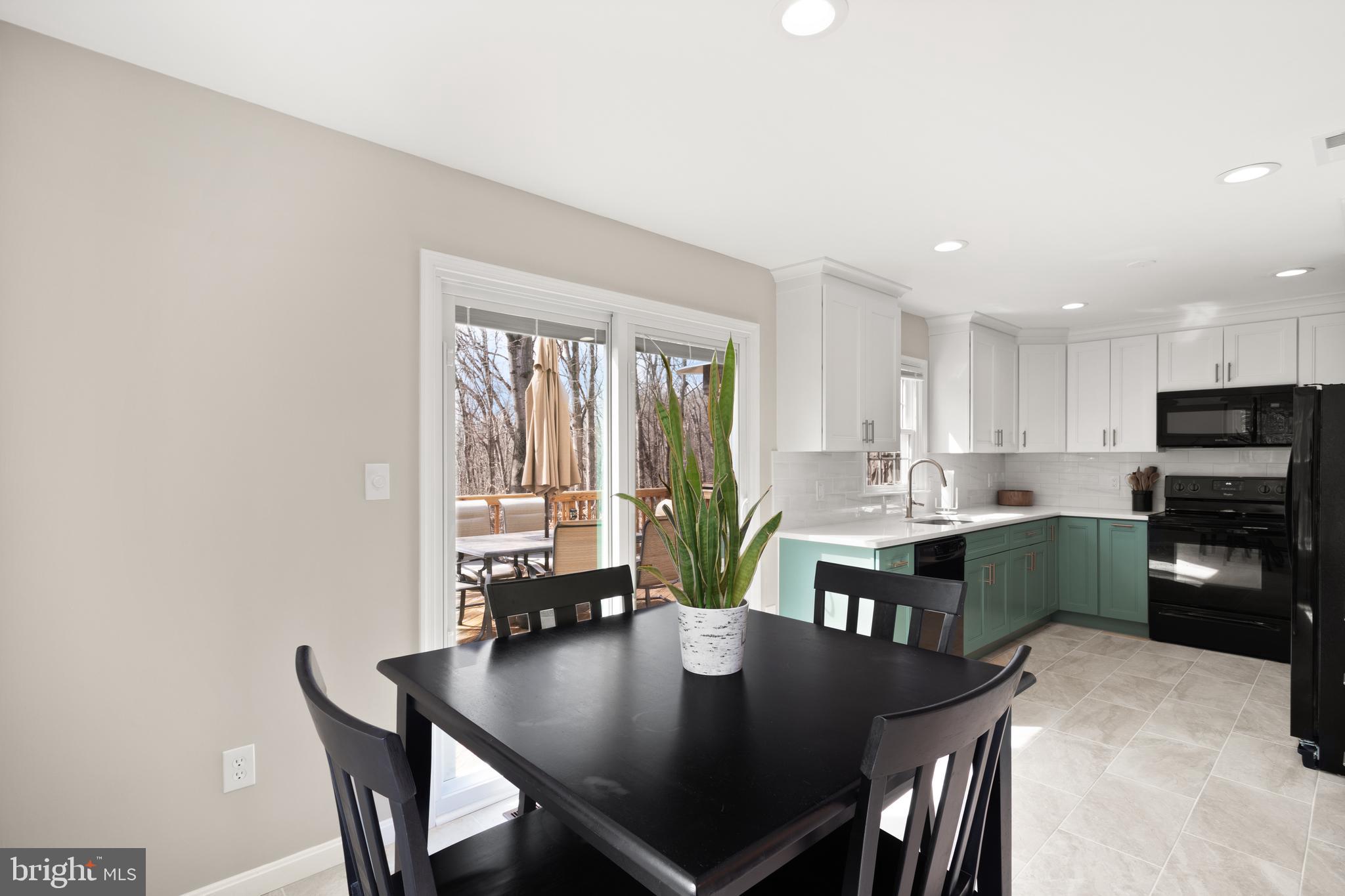 SPRING WOODS - Residential