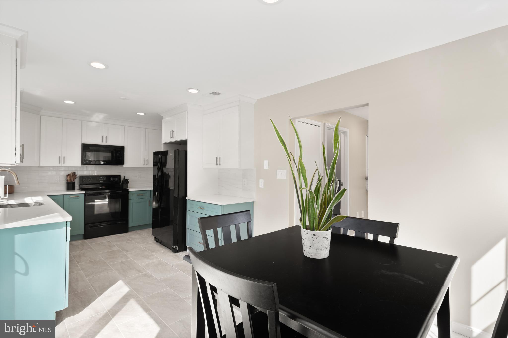 SPRING WOODS - Residential