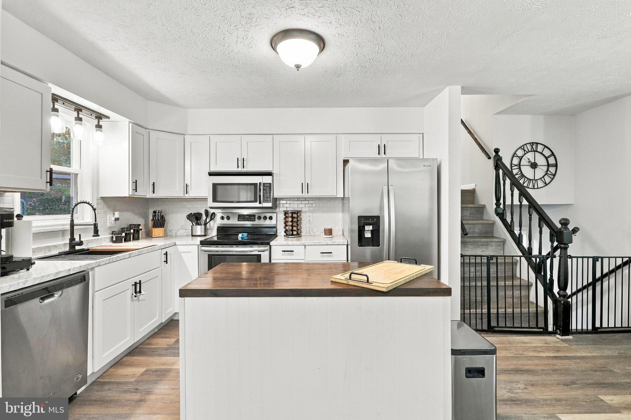 13708 BLACK VALLEY ROAD NE