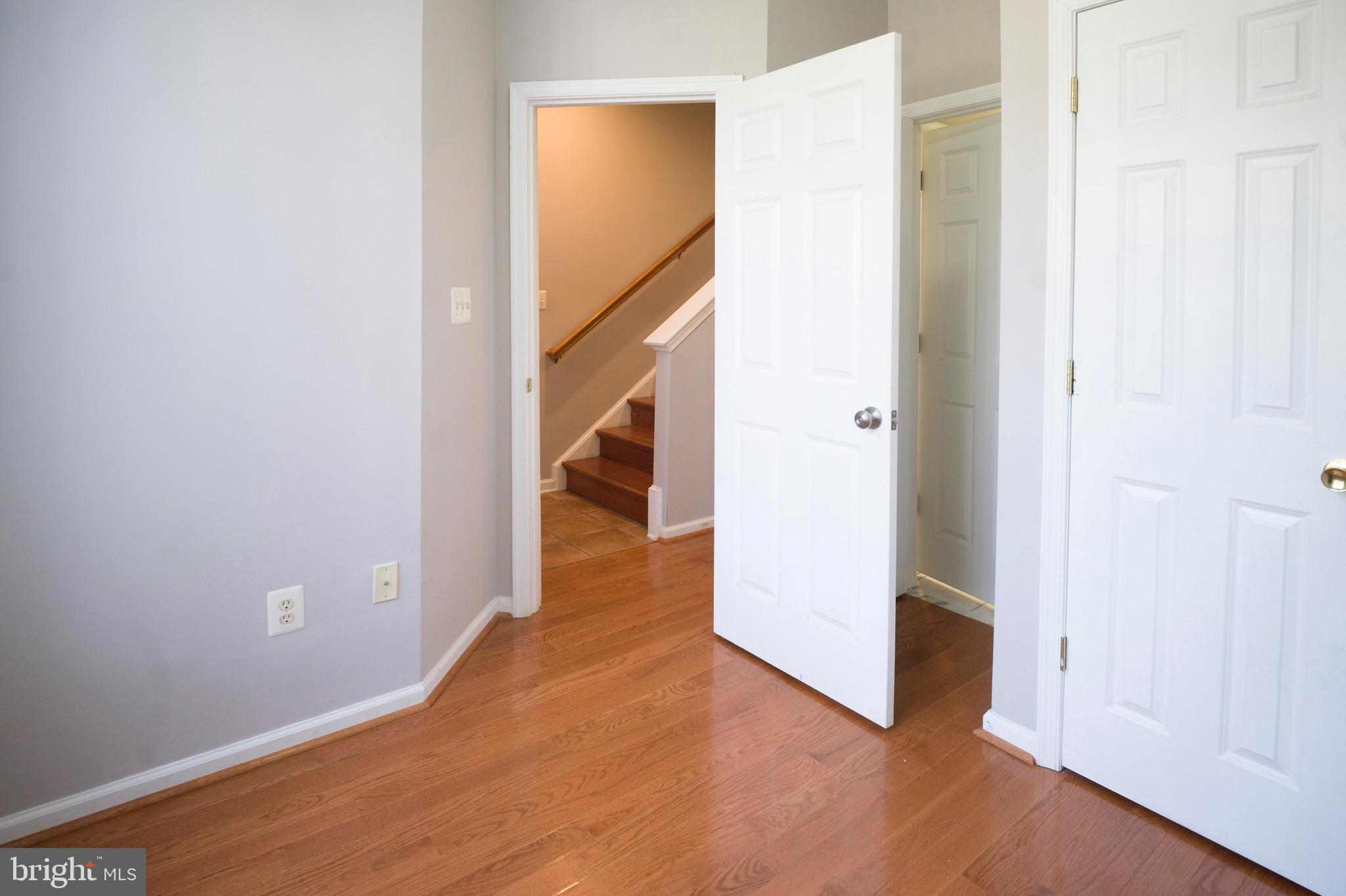 4281 S CAPITOL STREET SW