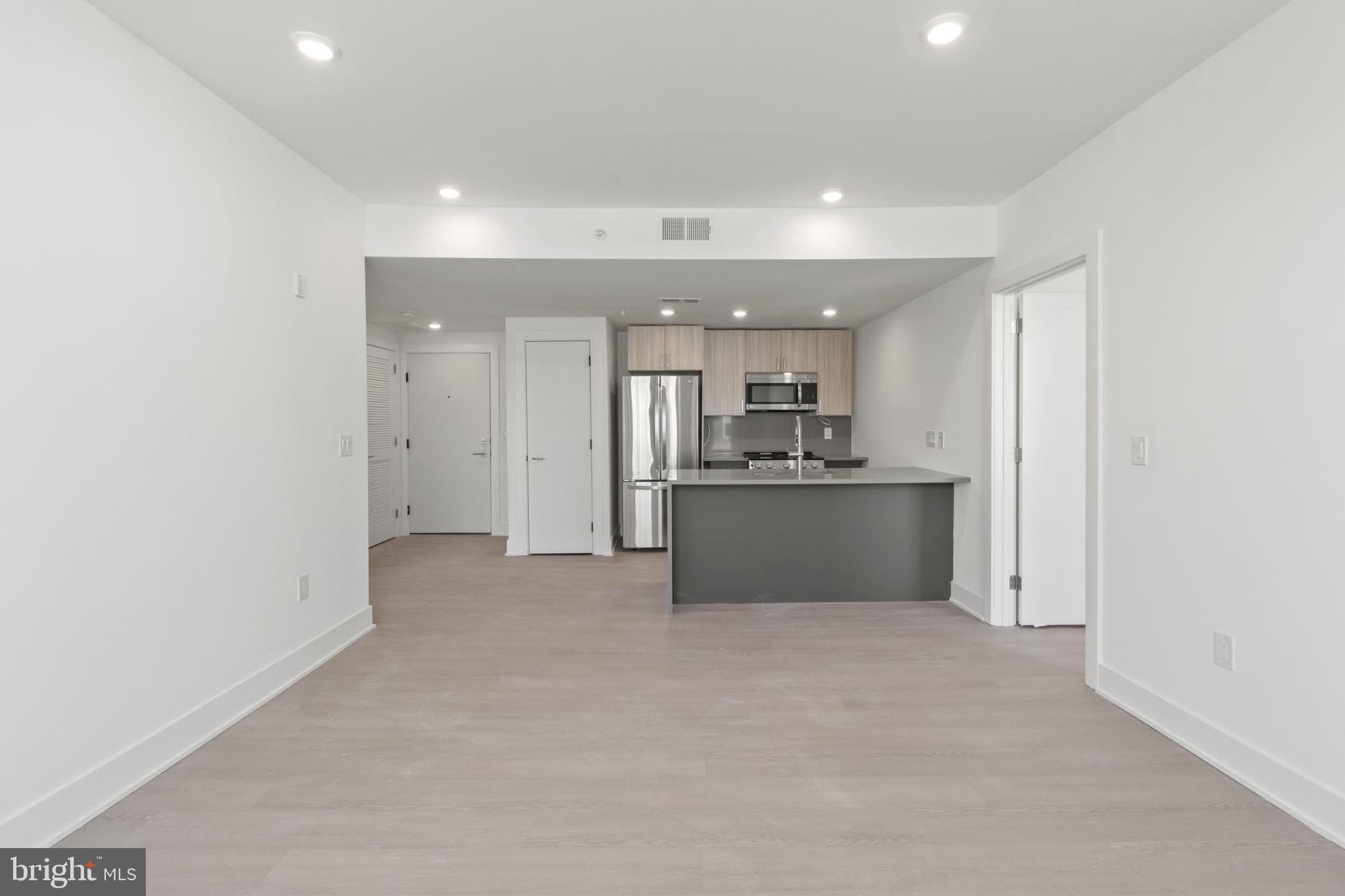 2000 DREER STREET 205