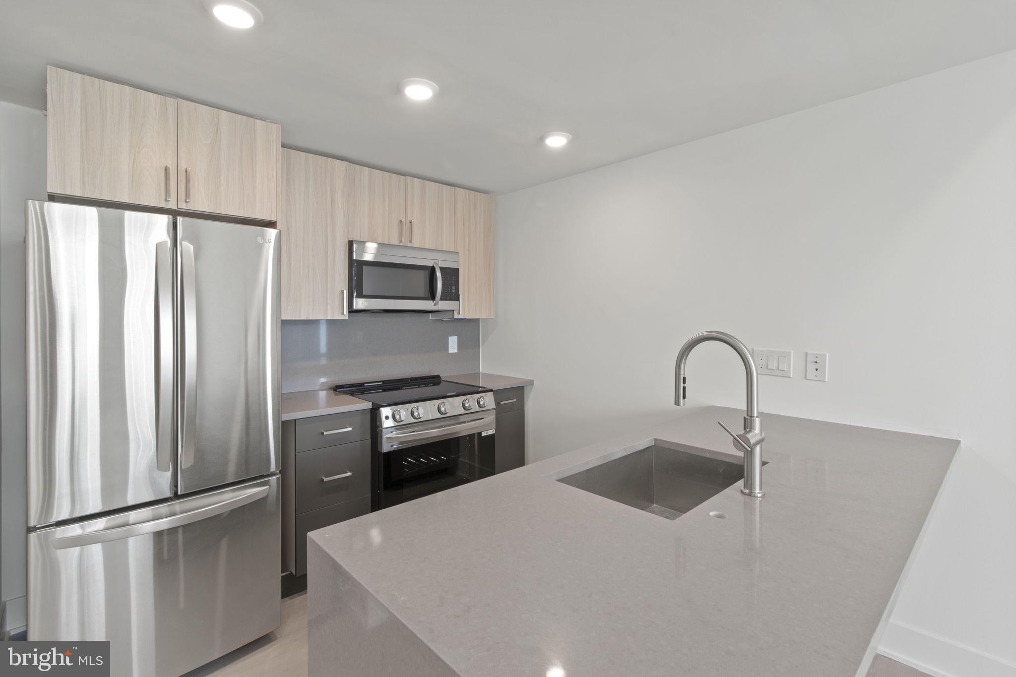 2000 DREER STREET 205
