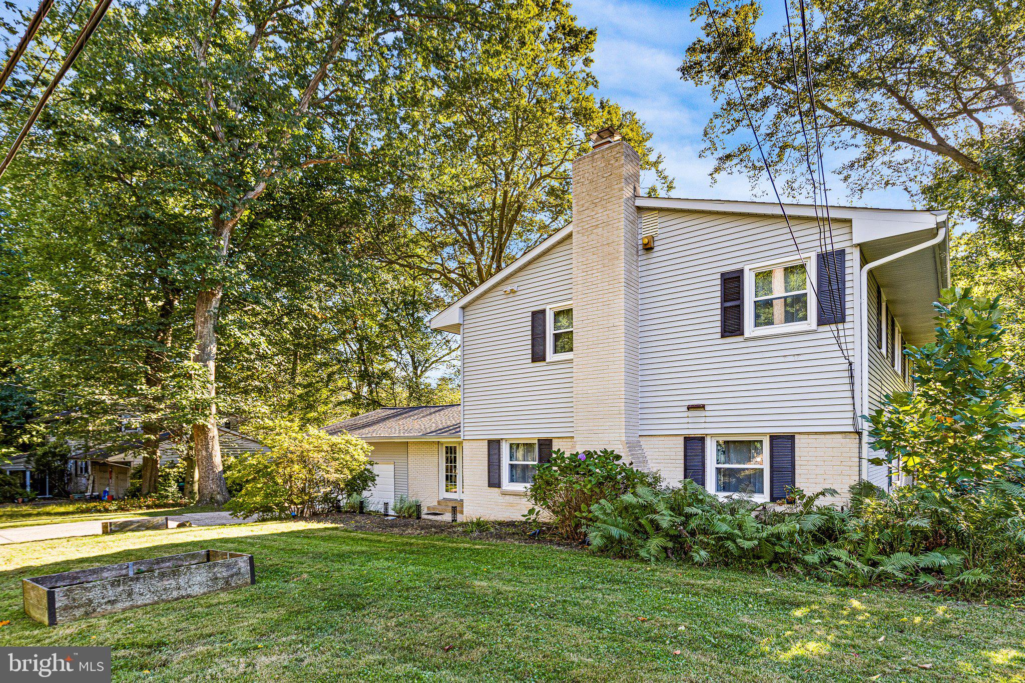 4 N CLIFFE DRIVE