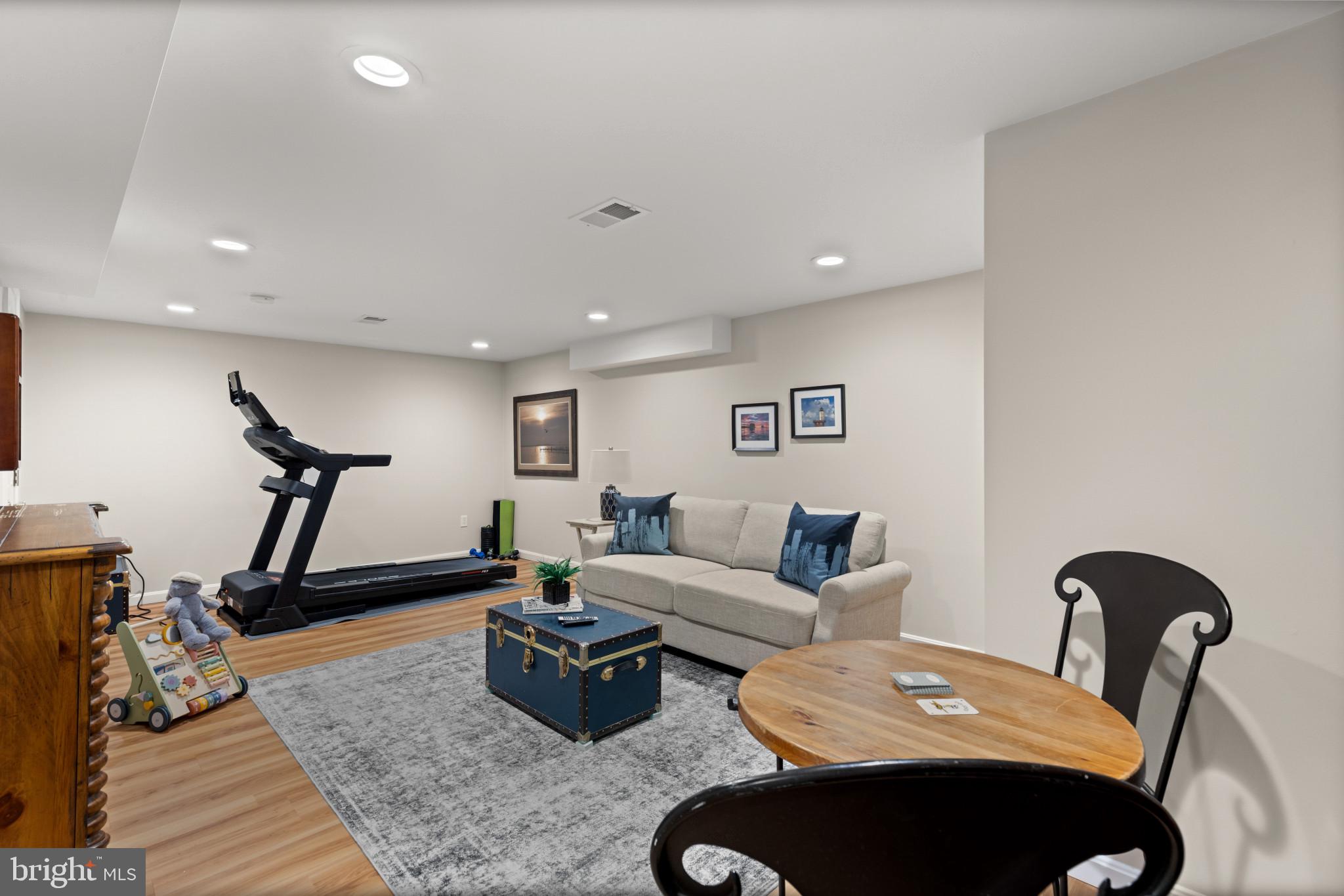 EASTPORT - Residential