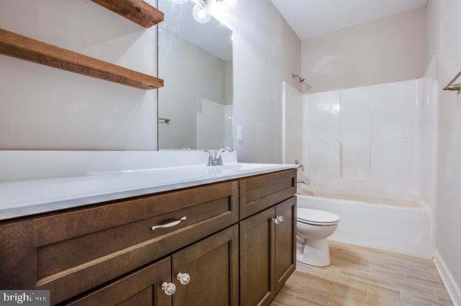 LAKE LAND OR - Residential