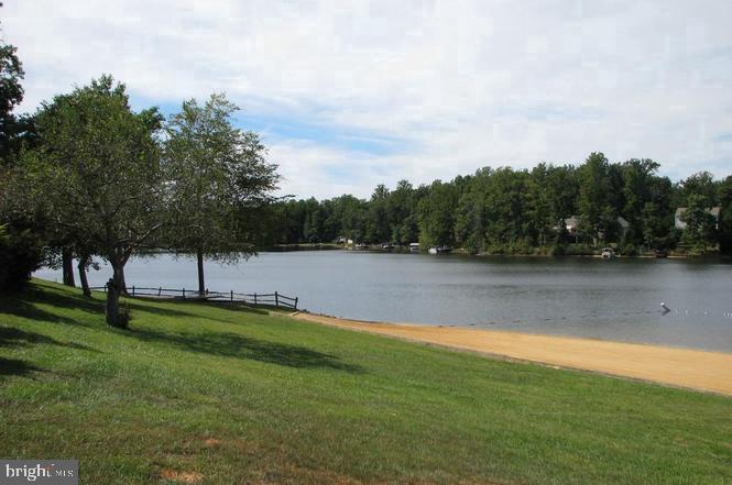 LAKE LAND OR - Residential