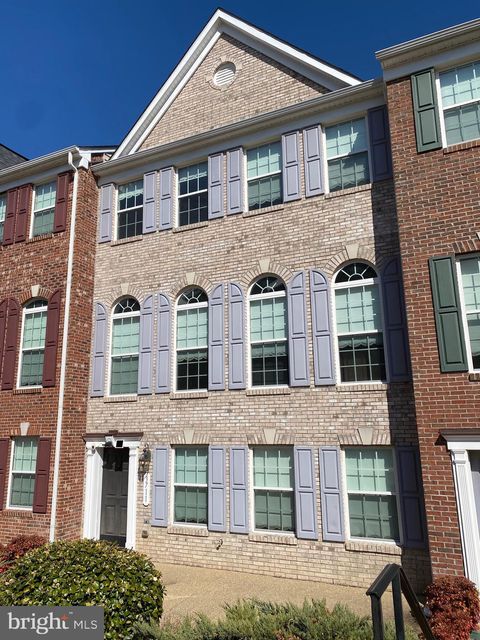 Photo of 3711 Chippendale Circle, WOODBRIDGE, VA 22193 (MLS # VAPW2112554)
