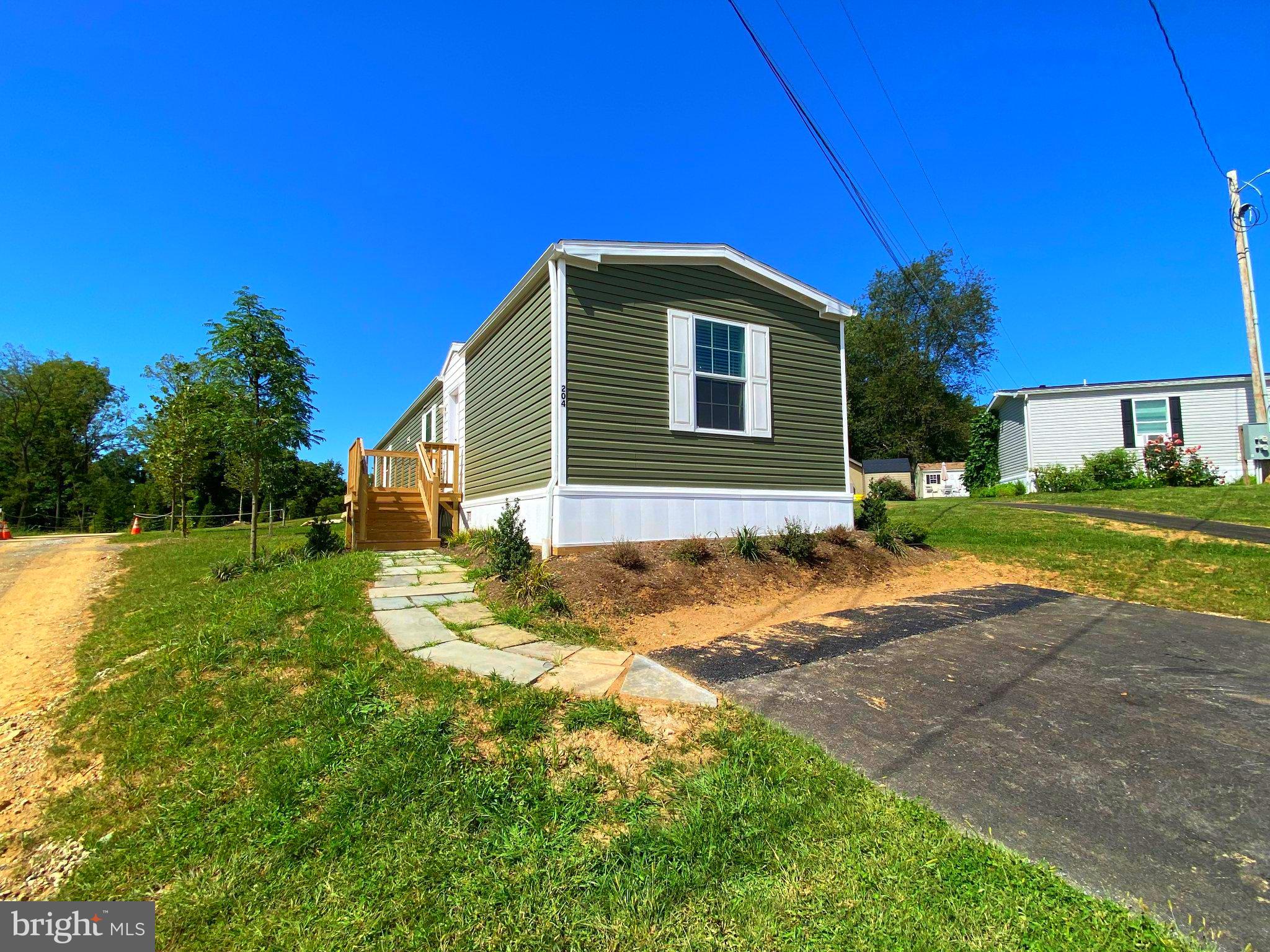 204 GUNNER LANE