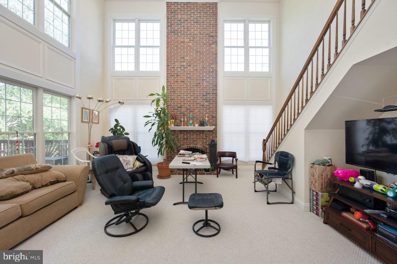 PT ROCKVILLE OUT RES 3 - Residential