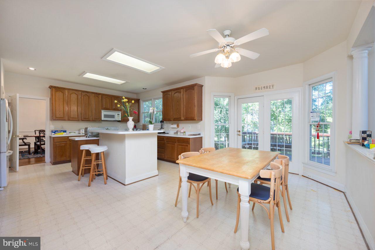 PT ROCKVILLE OUT RES 3 - Residential