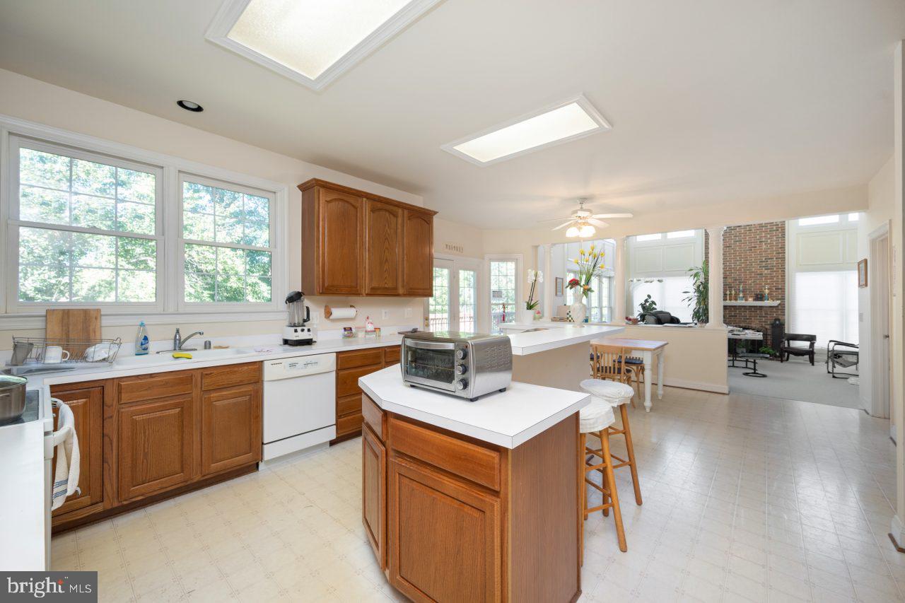 PT ROCKVILLE OUT RES 3 - Residential