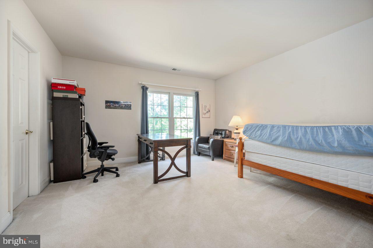 PT ROCKVILLE OUT RES 3 - Residential