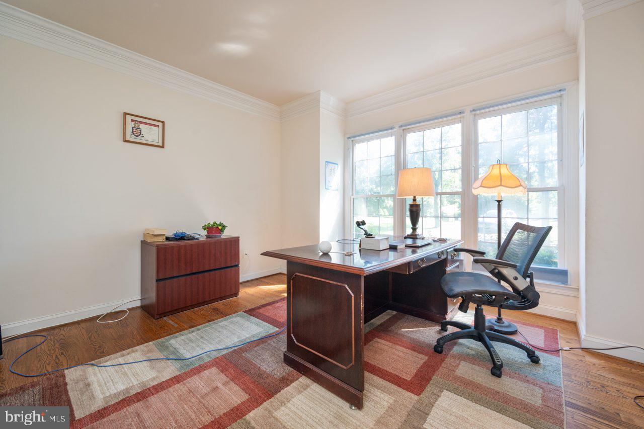 PT ROCKVILLE OUT RES 3 - Residential