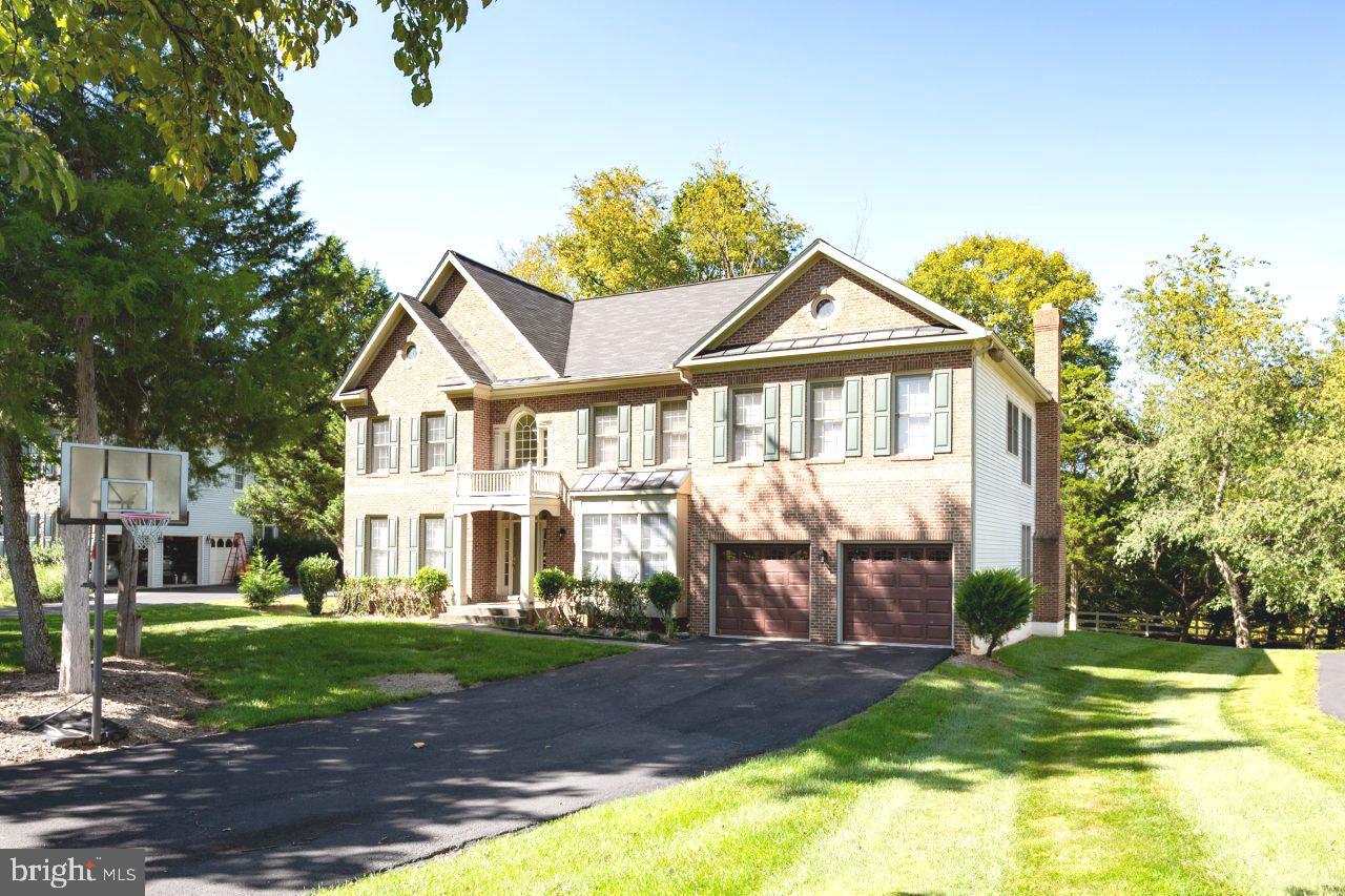 PT ROCKVILLE OUT RES 3 - Residential