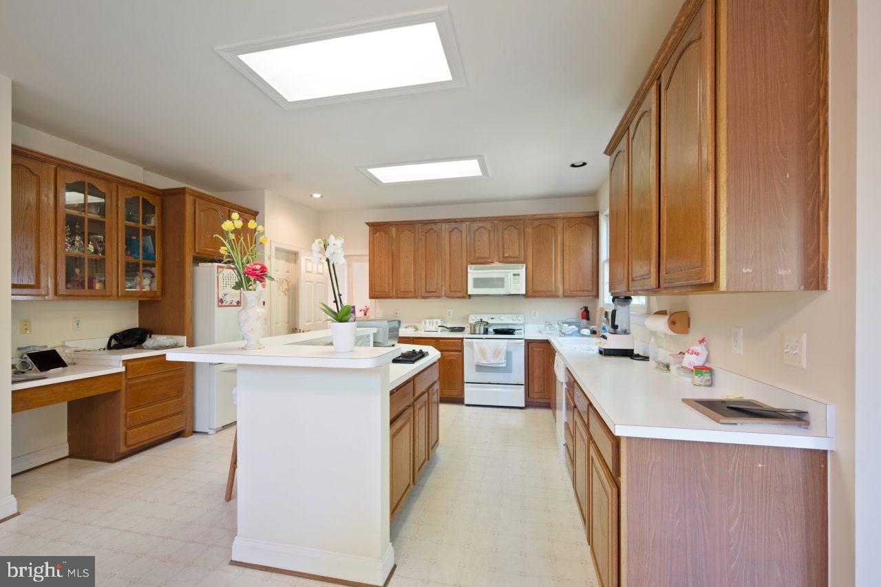 PT ROCKVILLE OUT RES 3 - Residential