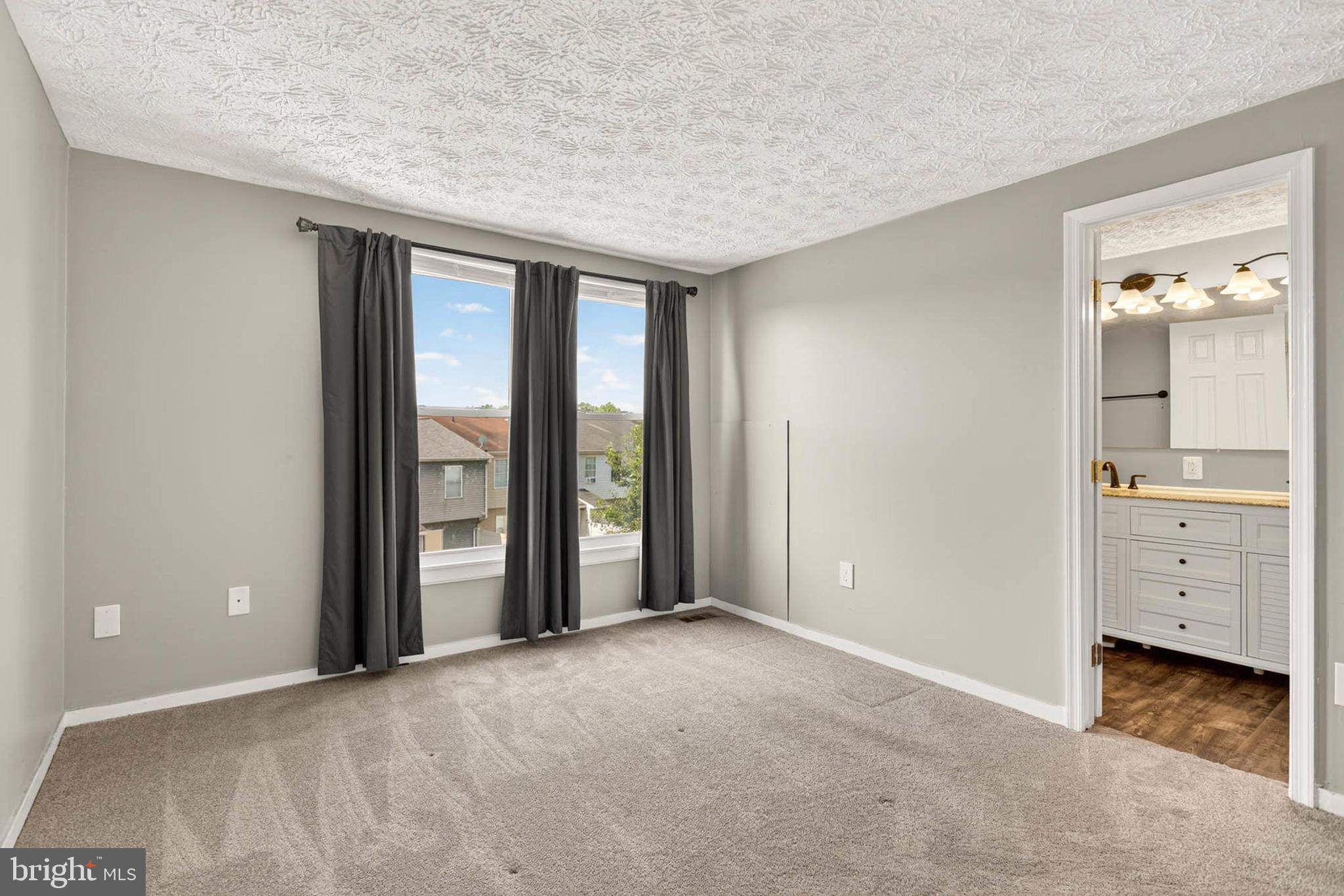 CARROLLWOOD MANOR - Residential