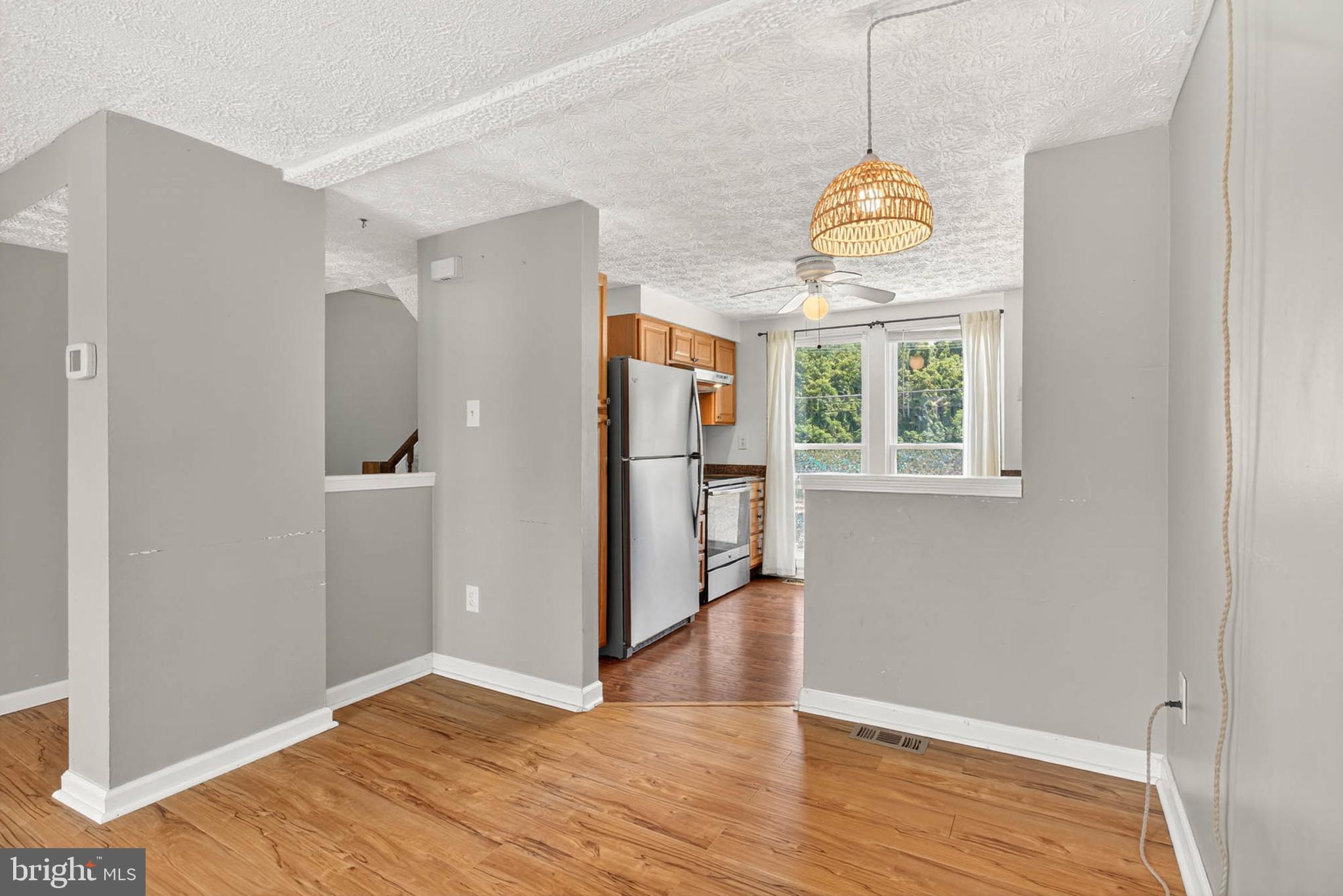 CARROLLWOOD MANOR - Residential