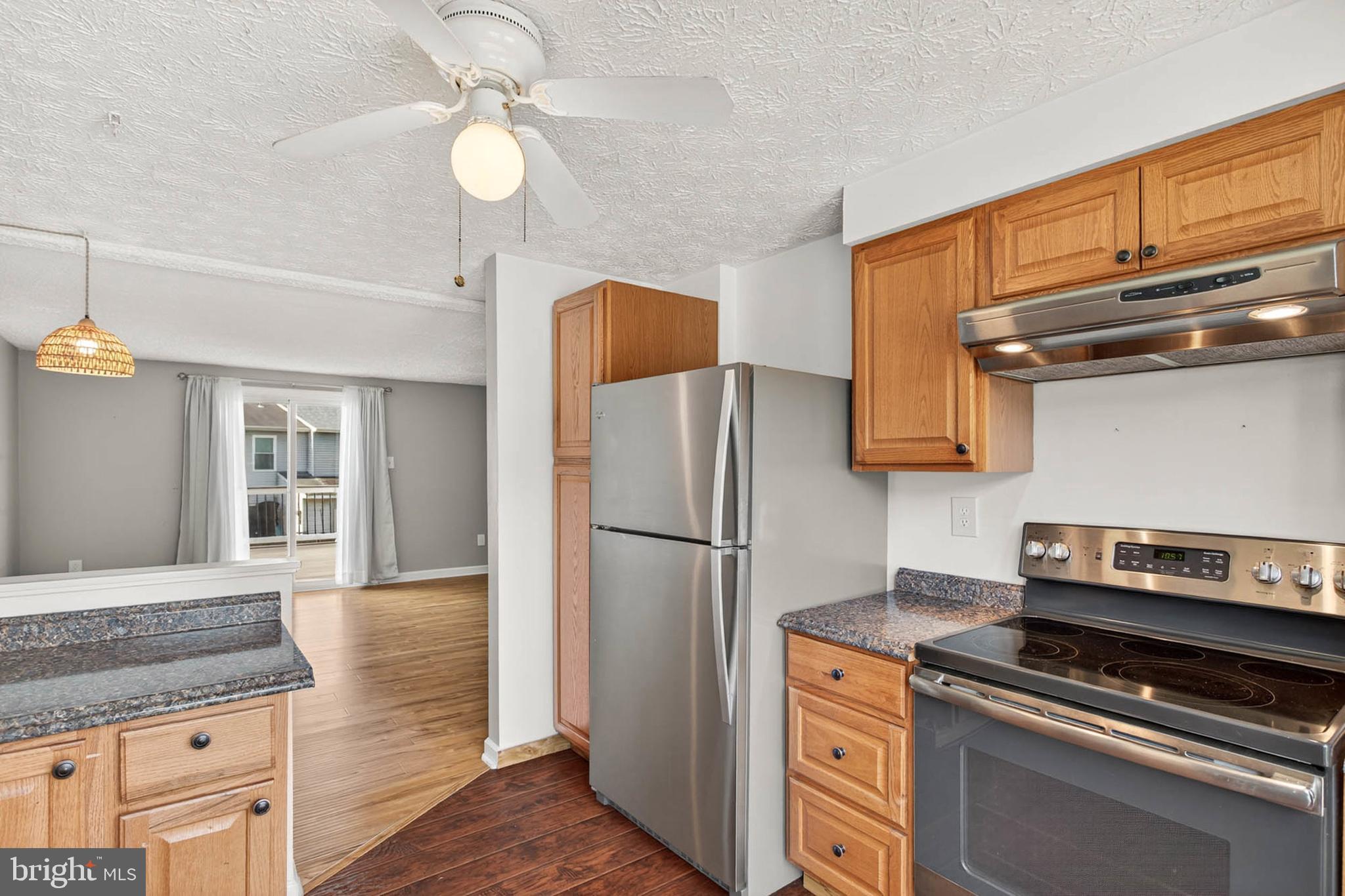 CARROLLWOOD MANOR - Residential