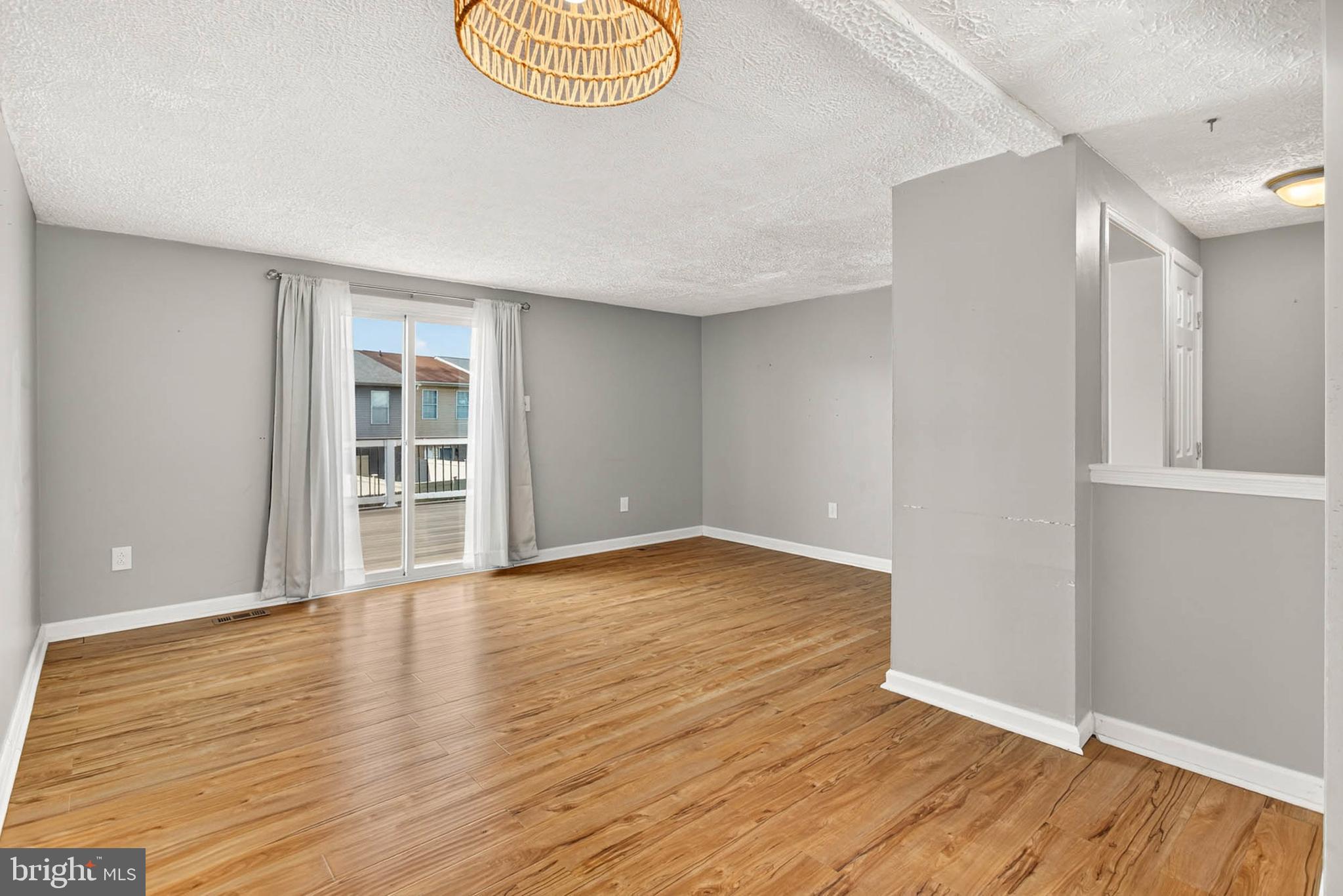 CARROLLWOOD MANOR - Residential