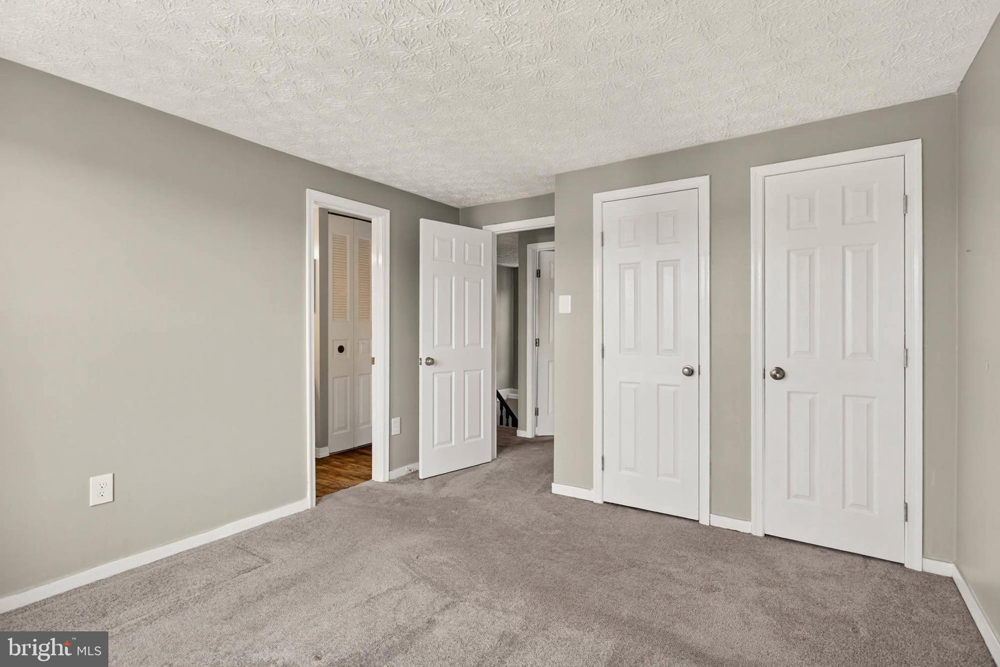 CARROLLWOOD MANOR - Residential