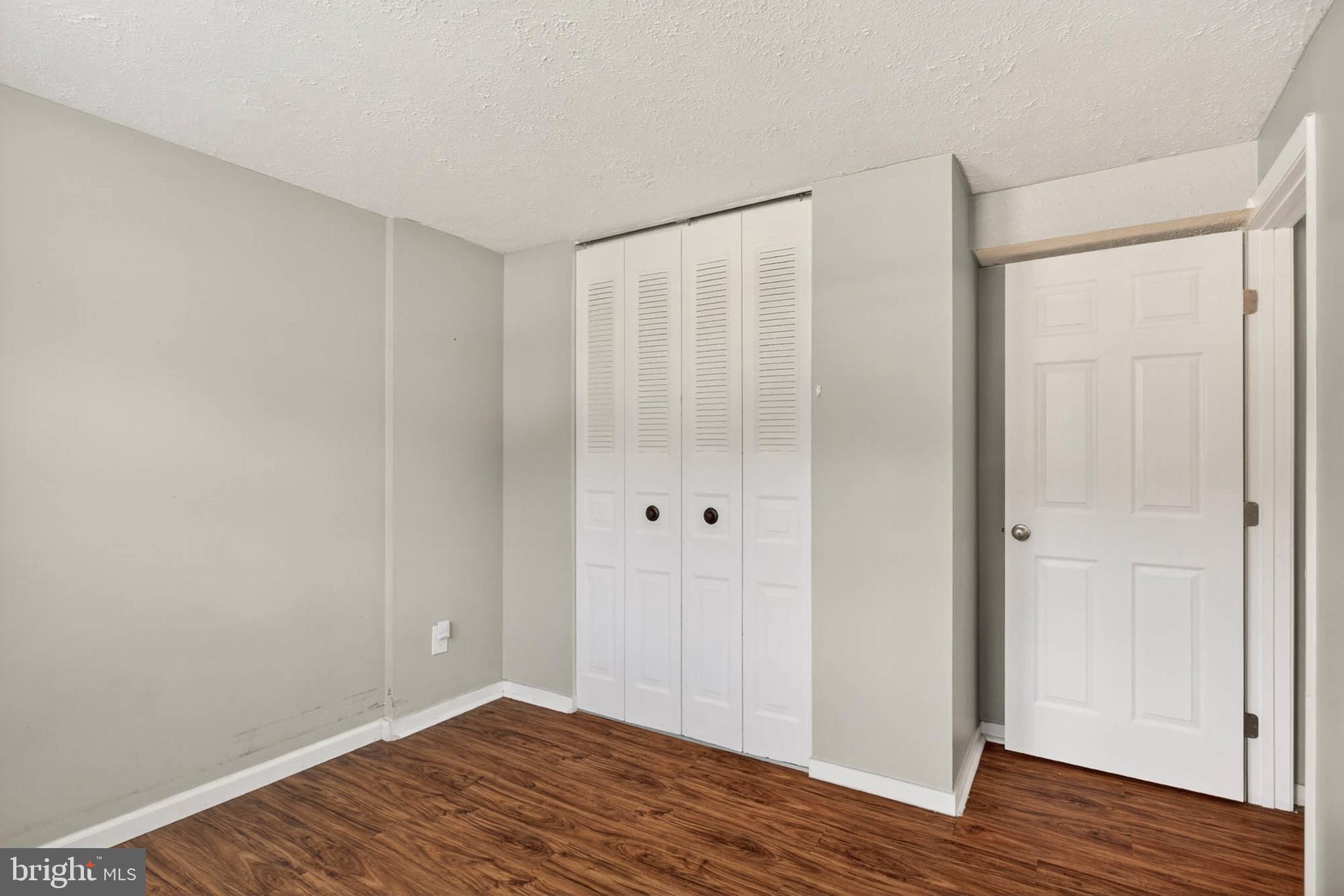 CARROLLWOOD MANOR - Residential