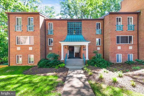 Condo For Rent - 11814 Breton Court #1A<br/> RESTON, VA 20191