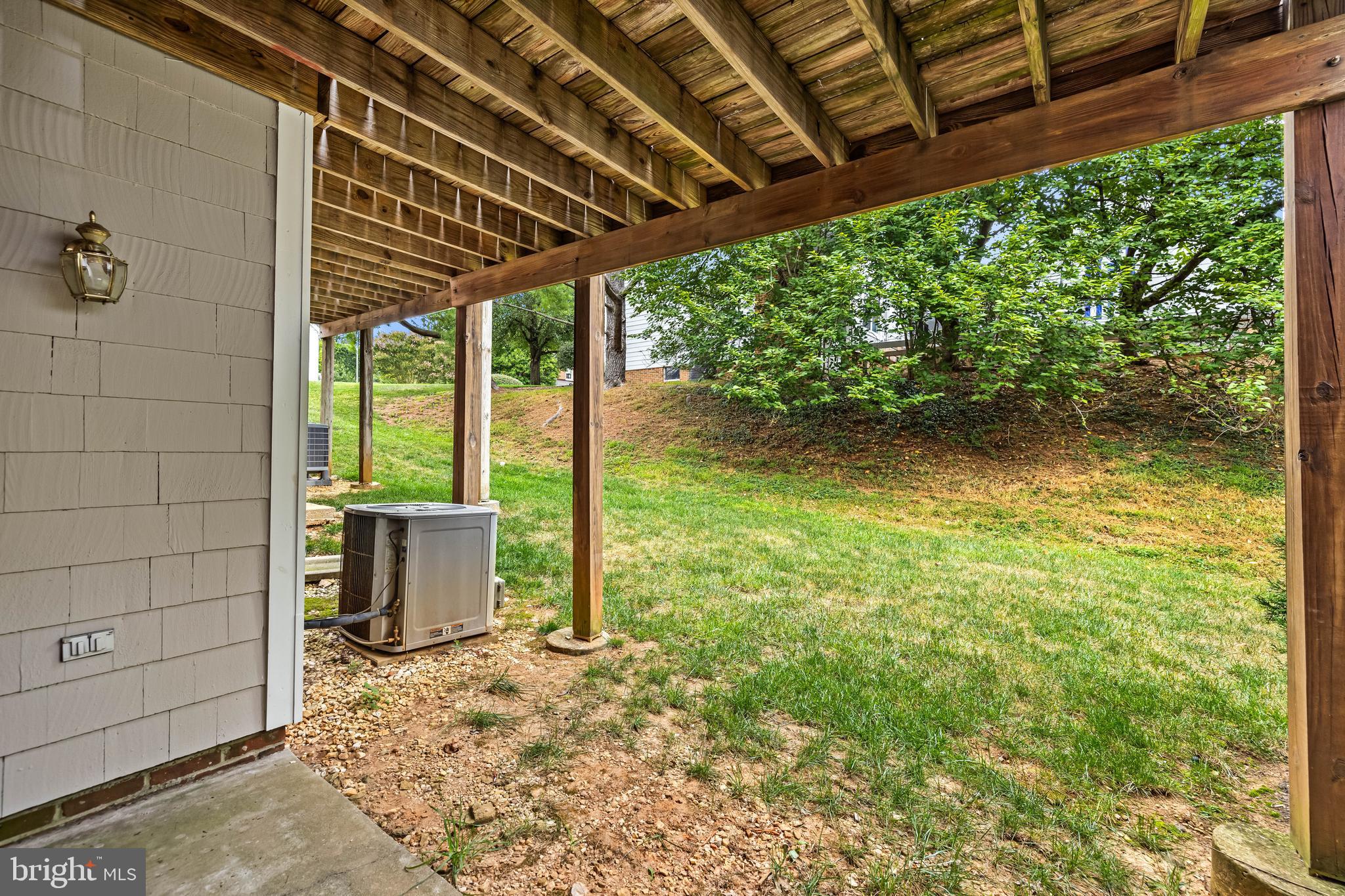 ASHLAND/HUNT VALLEY - Residential Lease