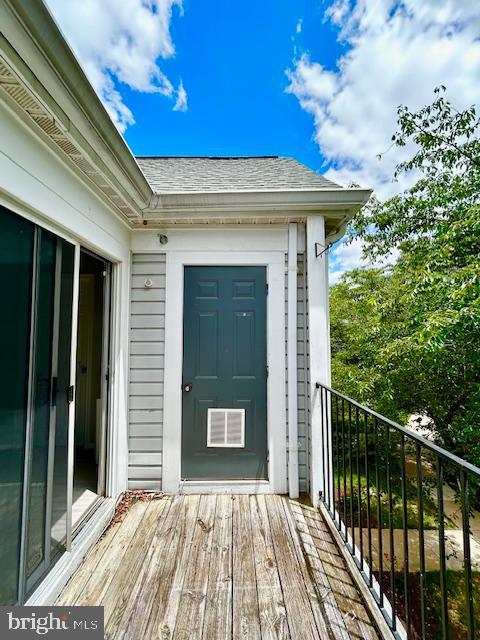 DECOVERLY - Residential Lease